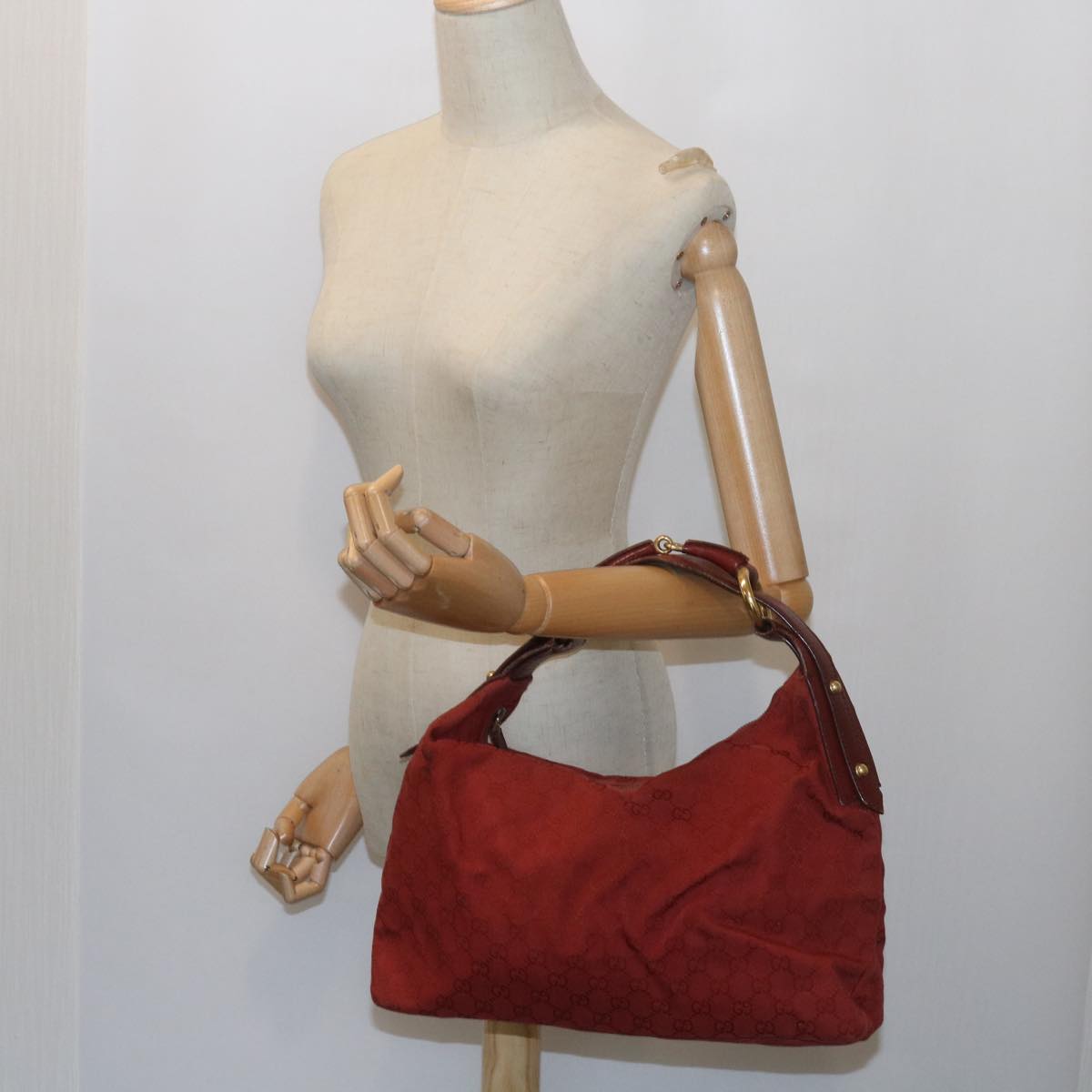 GUCCI GG Canvas Shoulder Bag Red 115867 Auth 60152