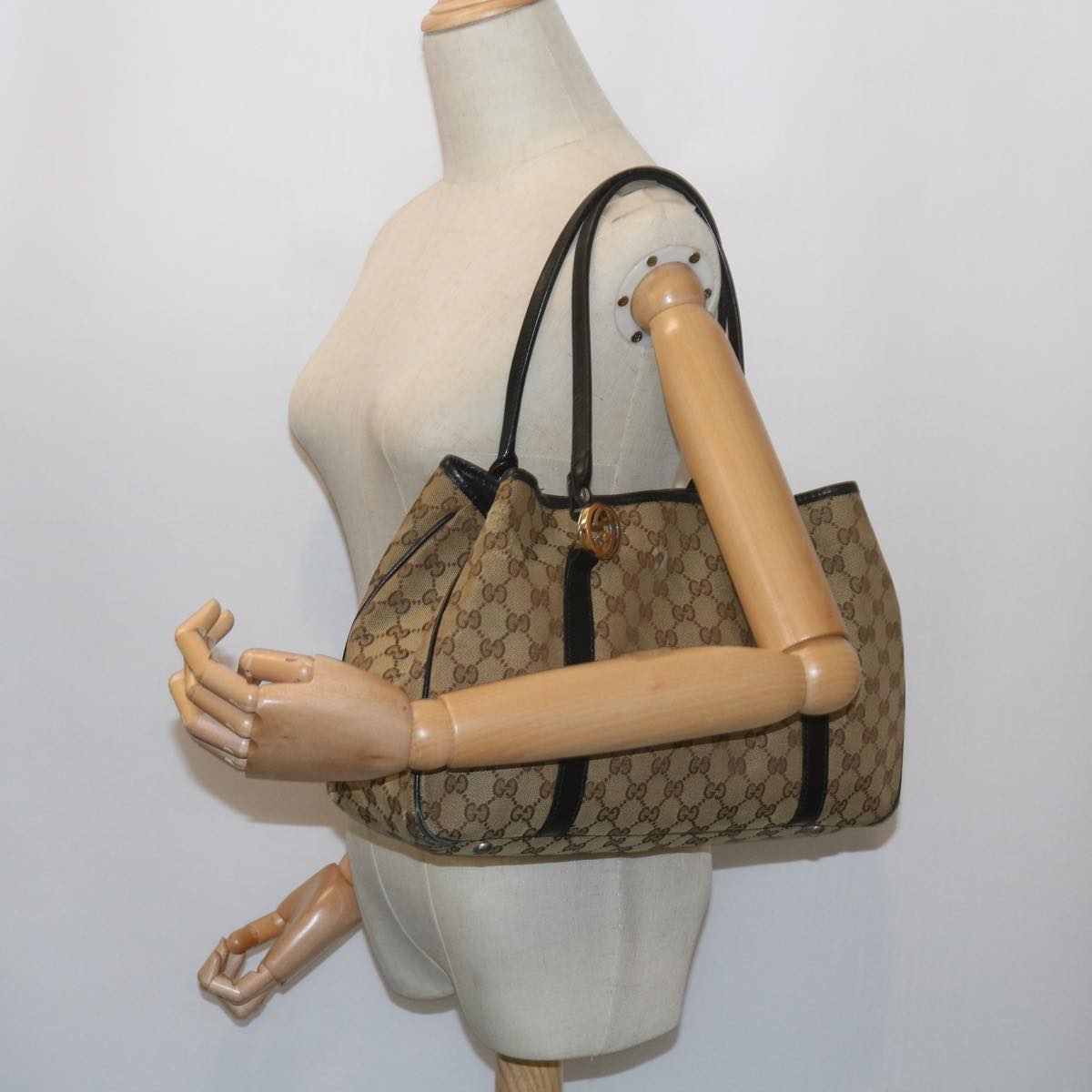 GUCCI GG Canvas Tote Bag Beige 232957 Auth 60522