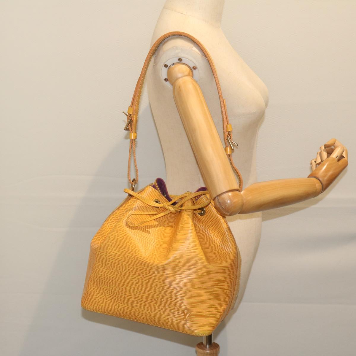 LOUIS VUITTON Epi Petit Noe Shoulder Bag Tassili Yellow M44109 LV Auth 60684