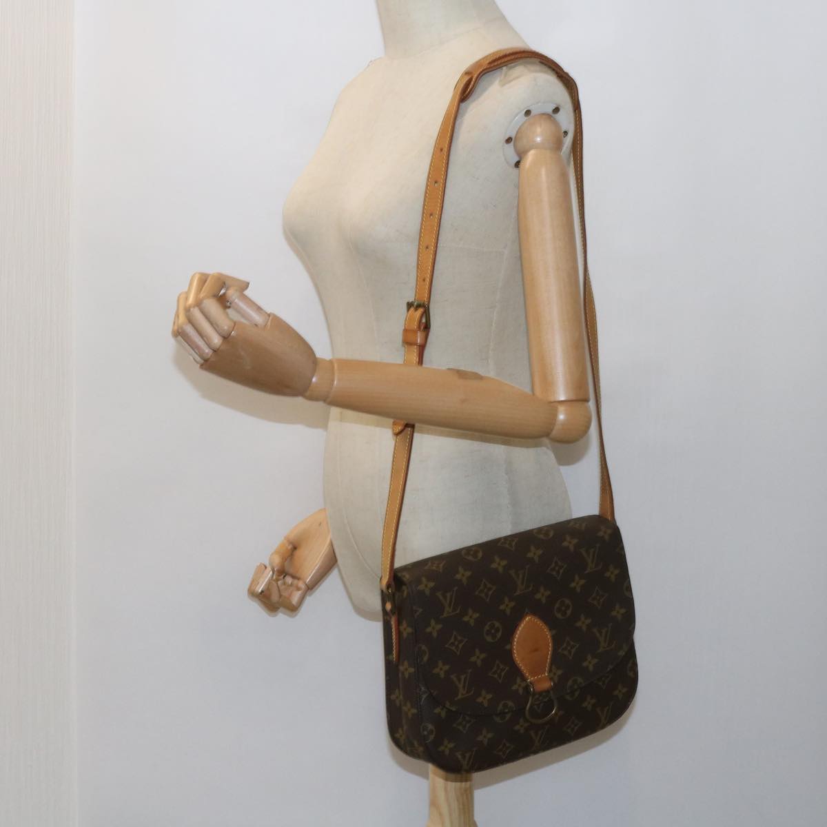 LOUIS VUITTON Monogram Saint Cloud GM Shoulder Bag M51242 LV Auth 60731