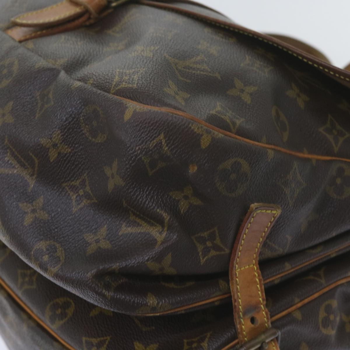 LOUIS VUITTON Monogram Saumur 35 Shoulder Bag M42254 LV Auth 60759