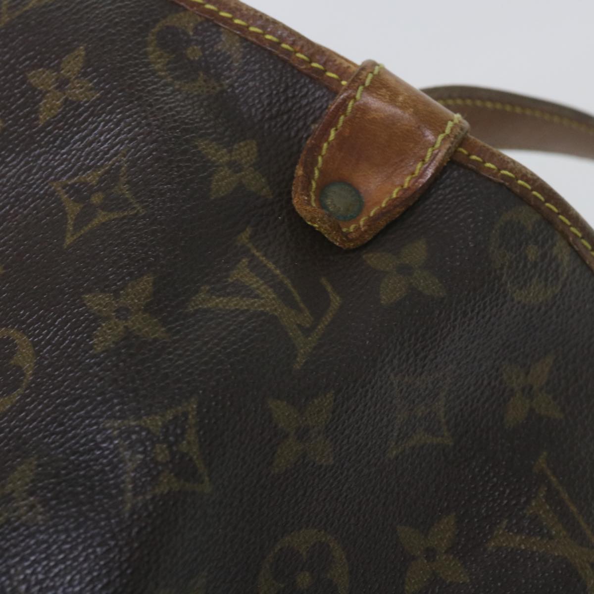 LOUIS VUITTON Monogram Saumur 35 Shoulder Bag M42254 LV Auth 60759