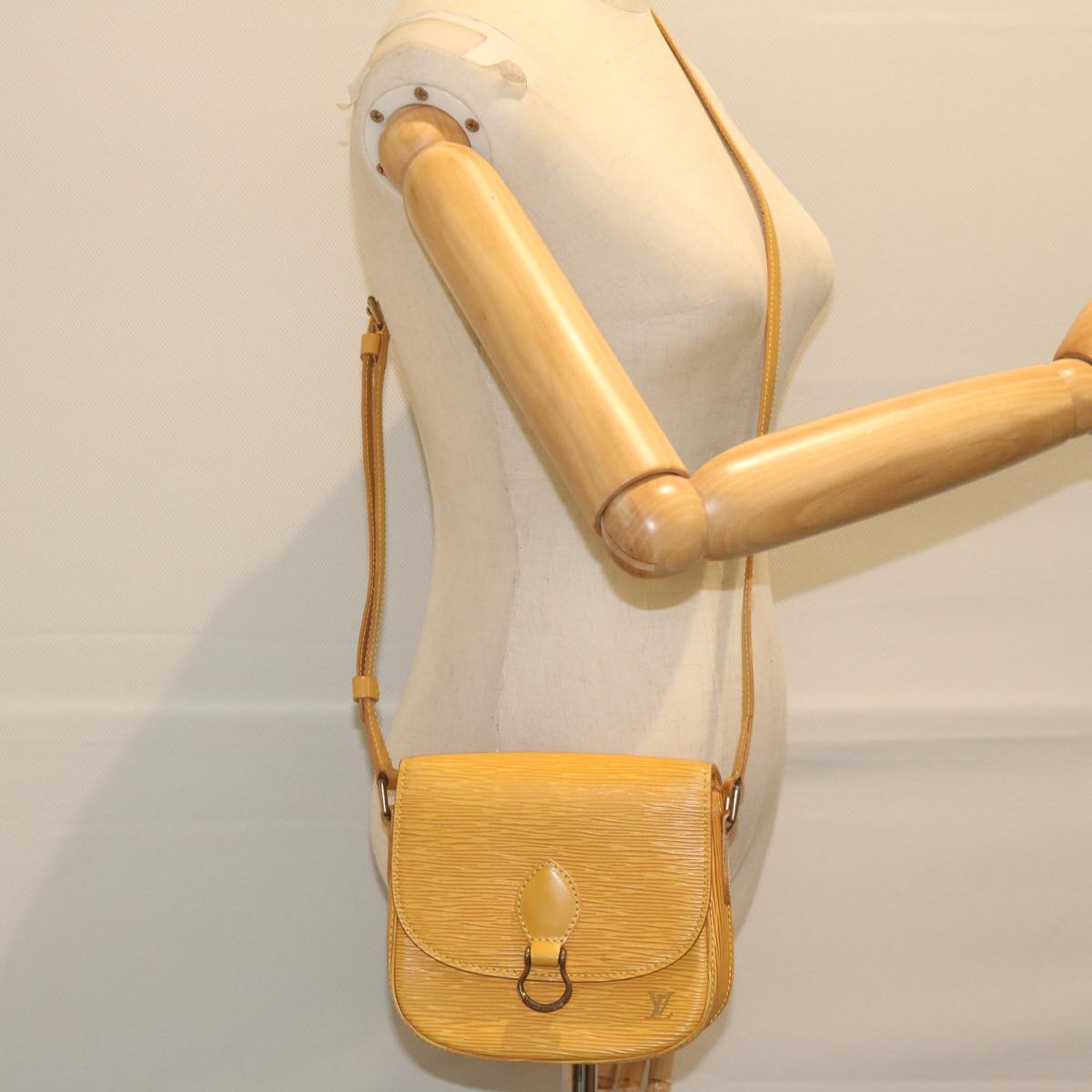 LOUIS VUITTON Epi Saint Cloud PM Shoulder Bag Yellow M52219 LV Auth 60851