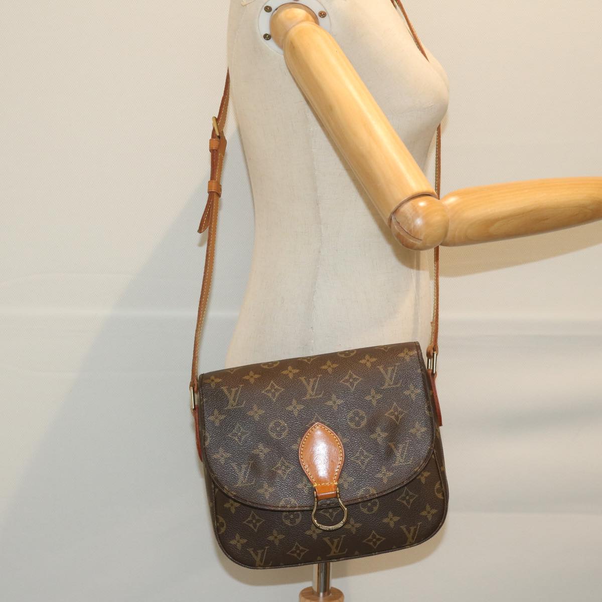 LOUIS VUITTON Monogram Saint Cloud GM Shoulder Bag M51242 LV Auth 60854