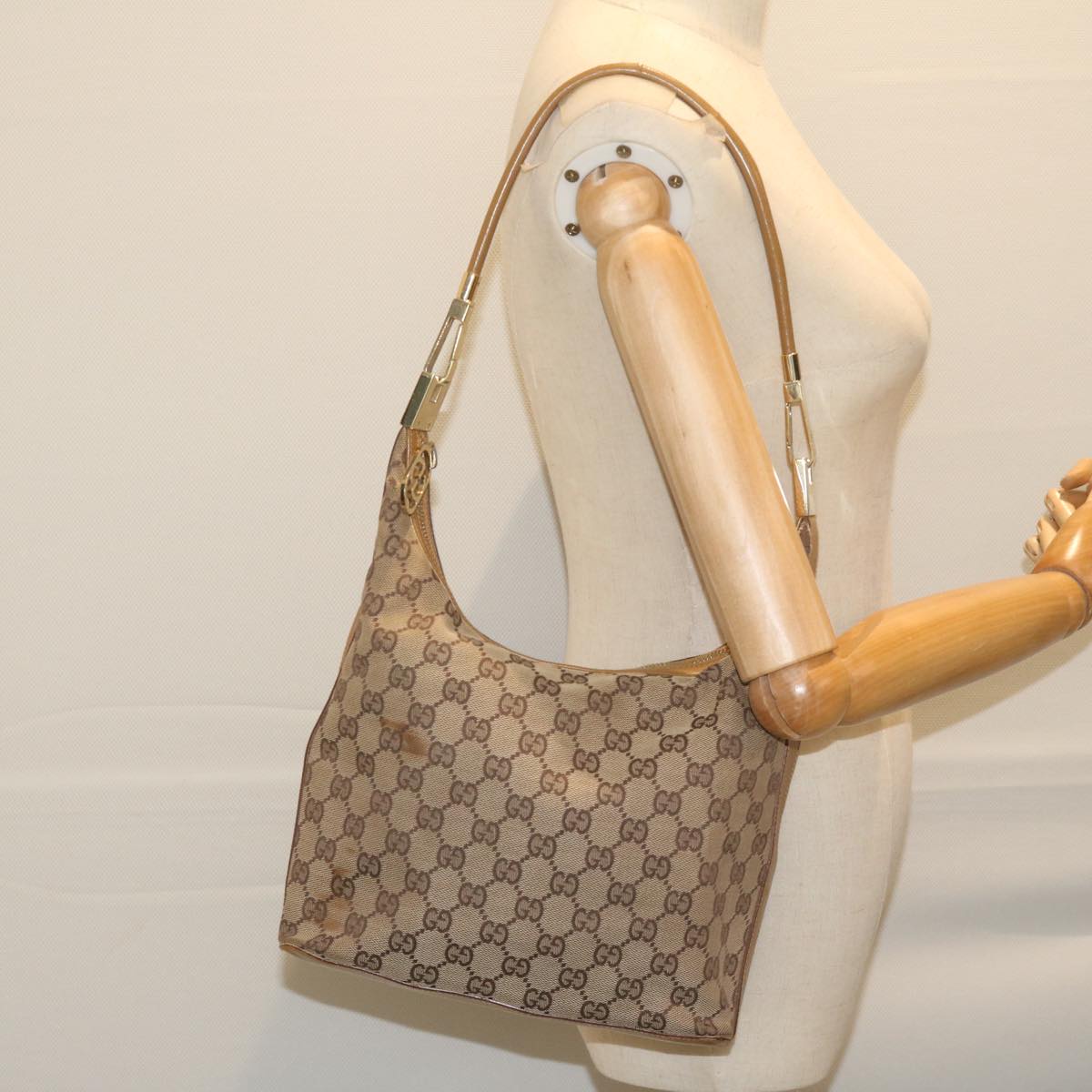 GUCCI GG Canvas Shoulder Bag Beige 001 3814 Auth 60888