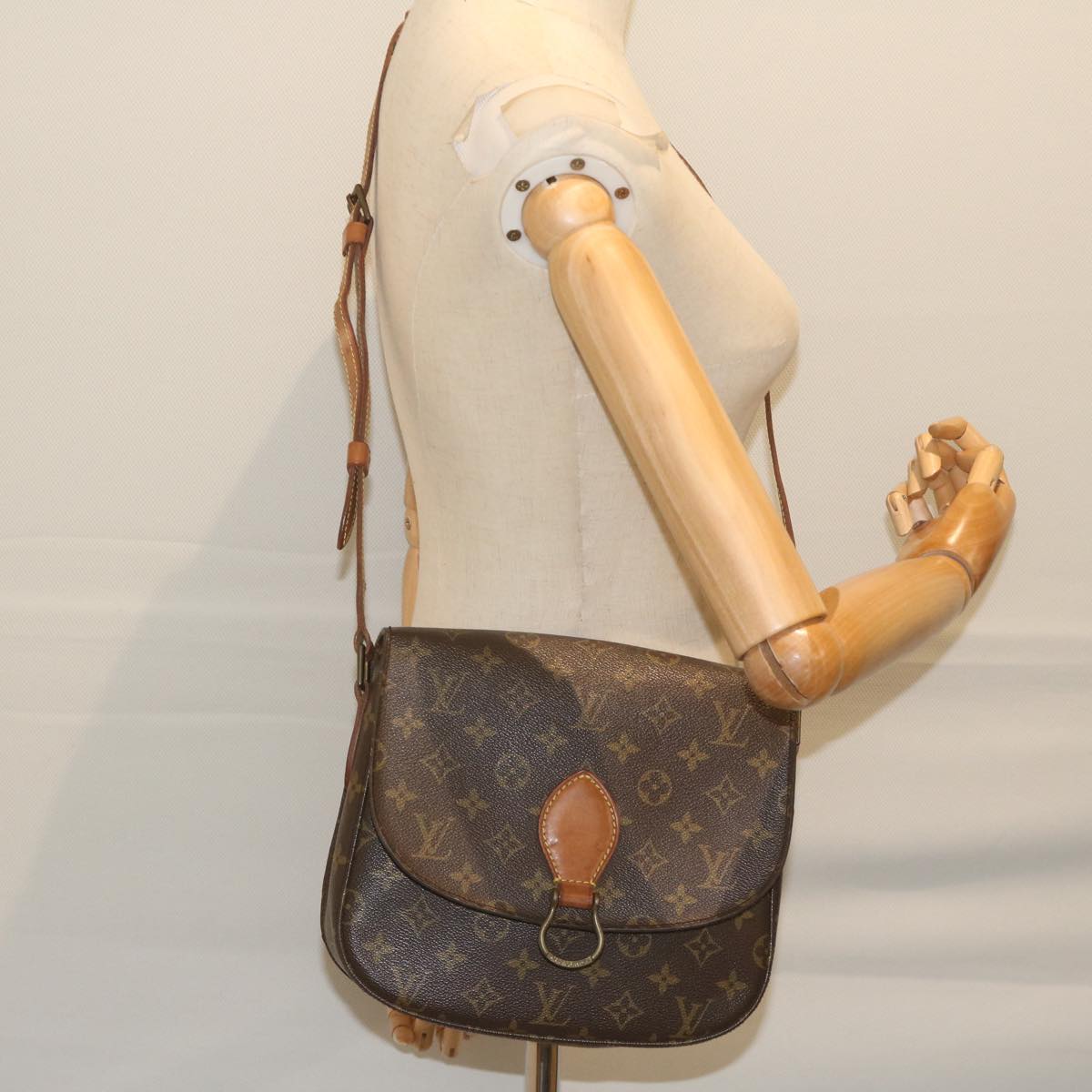 LOUIS VUITTON Monogram Saint Cloud GM Shoulder Bag M51242 LV Auth 61004