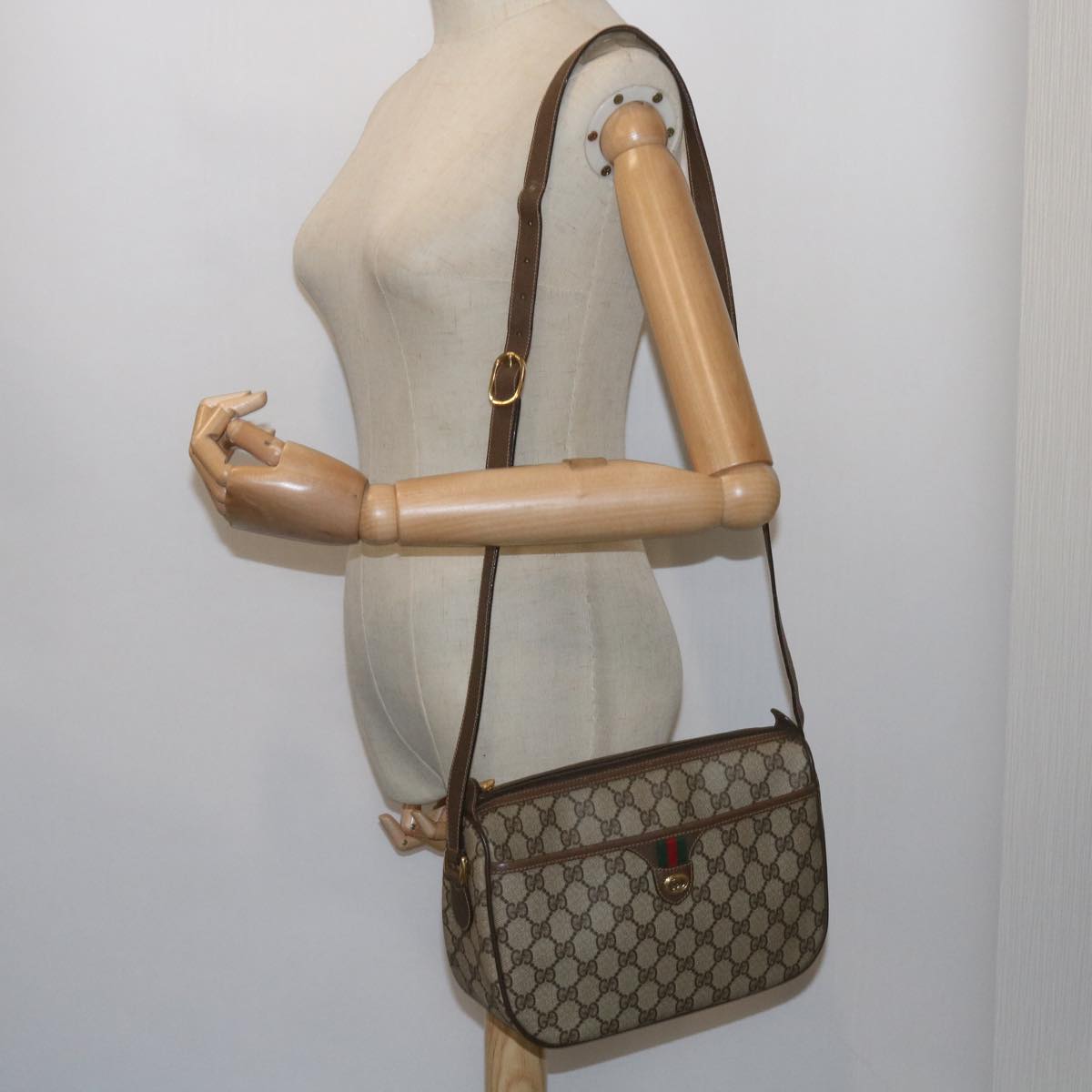 GUCCI GG Supreme Web Sherry Line Shoulder Bag Beige Red 89 02 077 Auth 61063