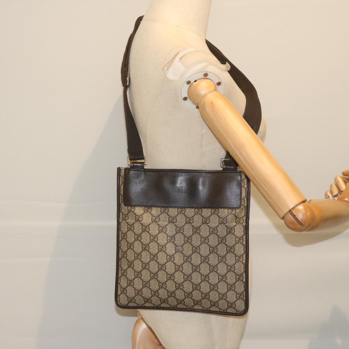 GUCCI GG Supreme Shoulder Bag PVC Leather Beige 27639 Auth 61079