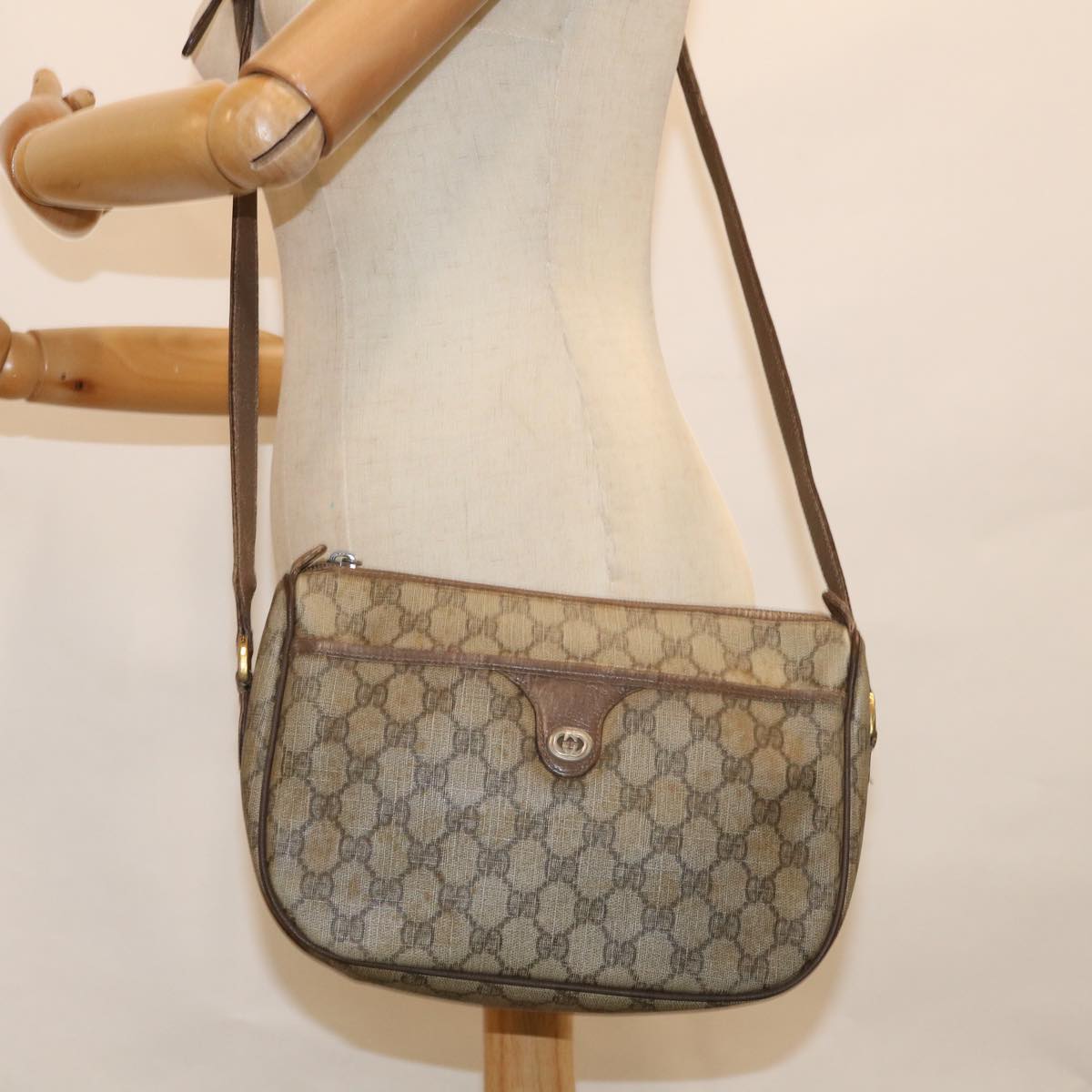 GUCCI GG Supreme Shoulder Bag PVC Leather Beige 001 854 6106 Auth 61277