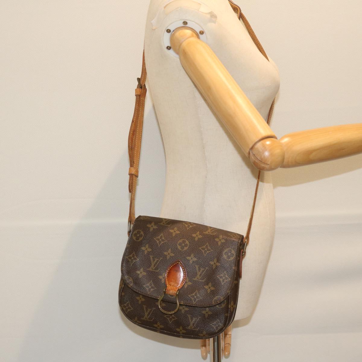 LOUIS VUITTON Monogram Saint Cloud MM Shoulder Bag M51243 LV Auth 61460