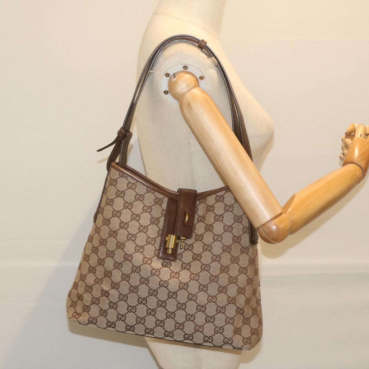 GUCCI GG Canvas Jackie Shoulder Bag Beige 110291 Auth 61488