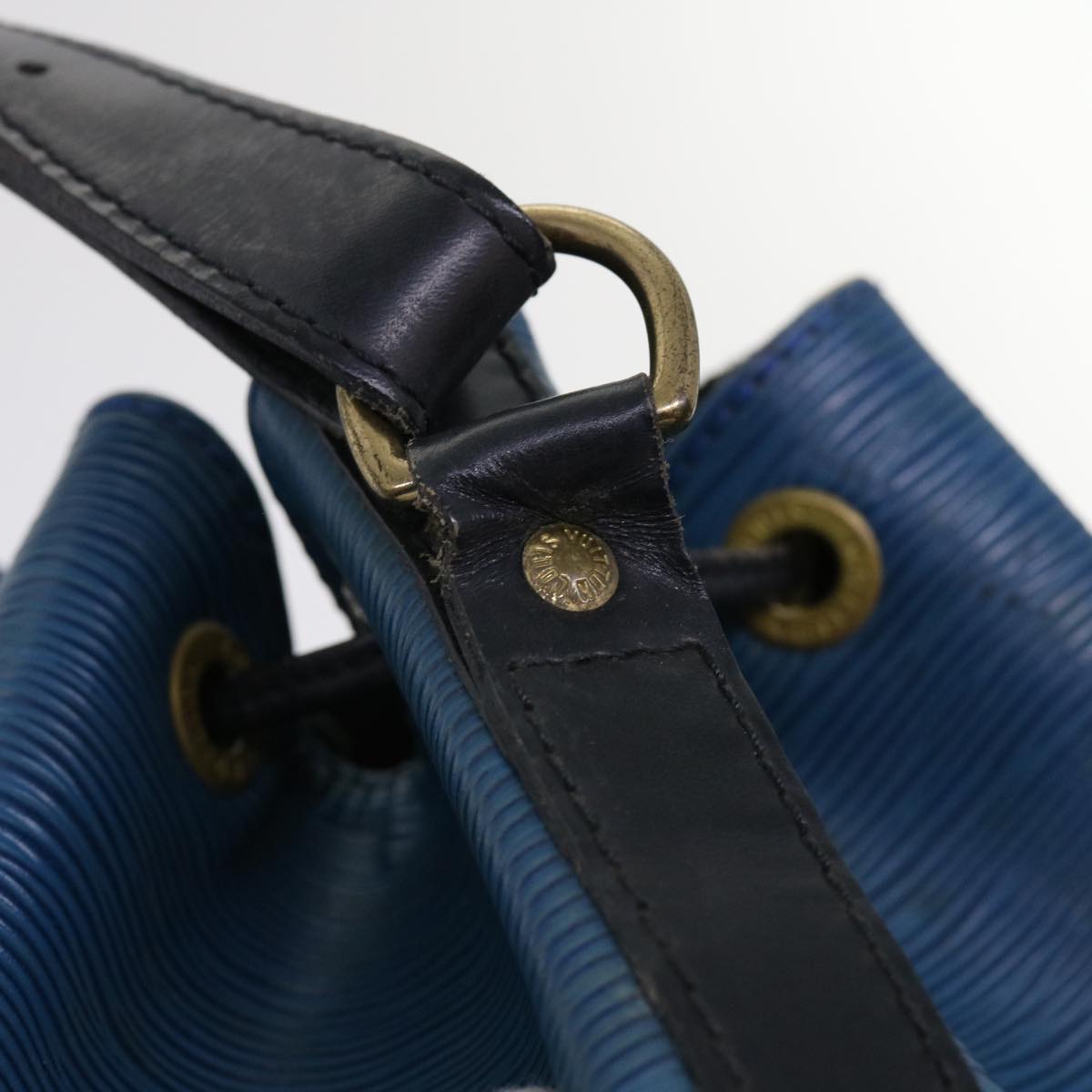 LOUIS VUITTON Epi Petit Noe Shoulder Bag Bicolor Black Blue M44152 LV Auth 61723