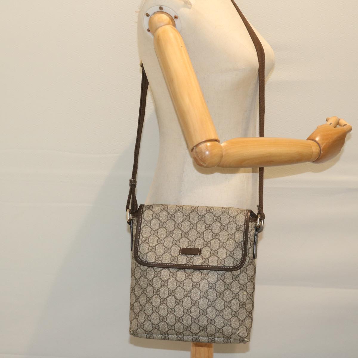 Gucci 223666 deals