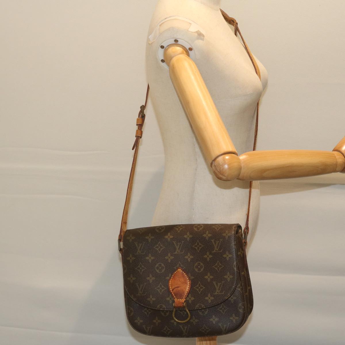 LOUIS VUITTON Monogram Saint Cloud GM Shoulder Bag Vintage M51242 LV Auth 62003