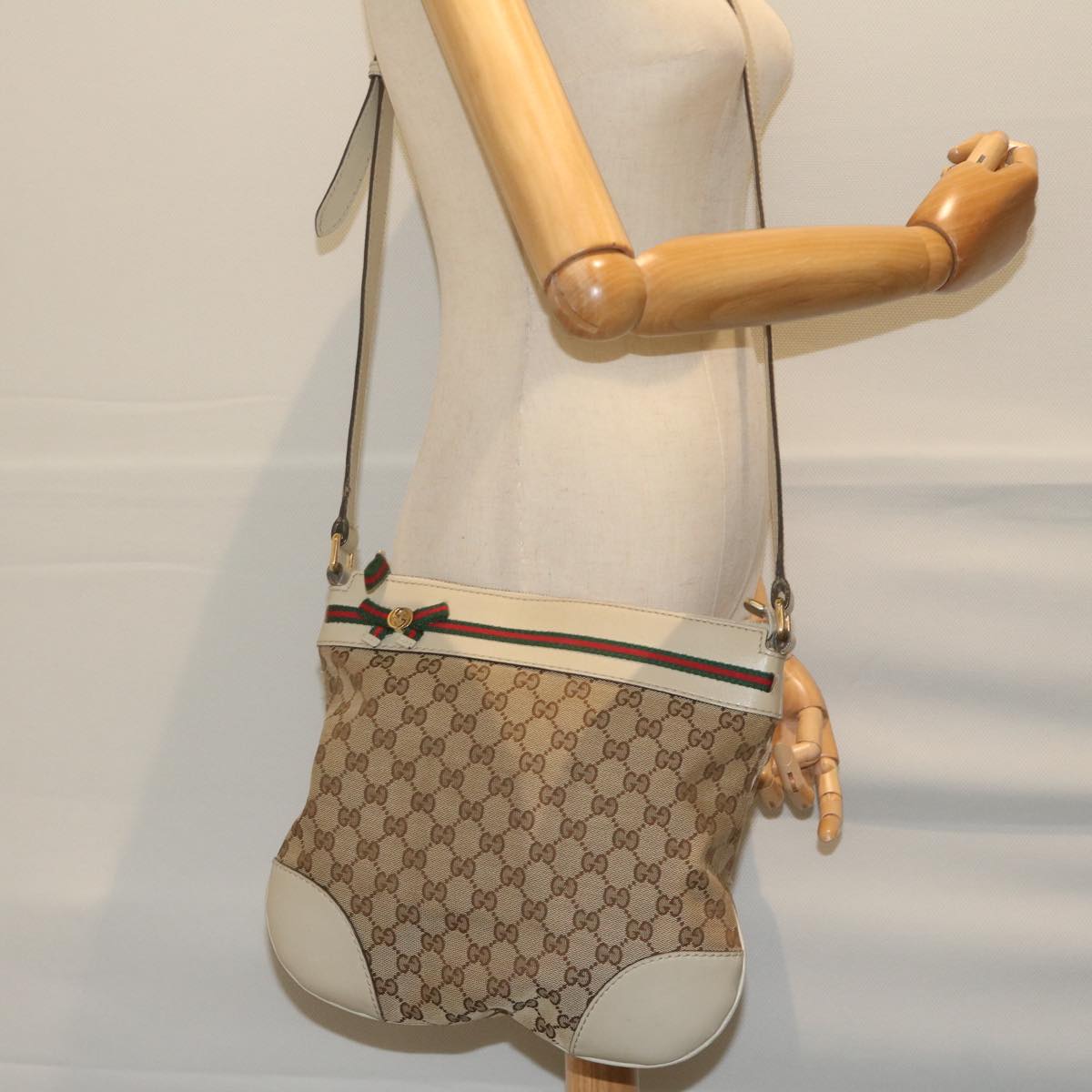 GUCCI GG Canvas Web Sherry Line Shoulder Bag Beige Red Green 257065 Auth 62082