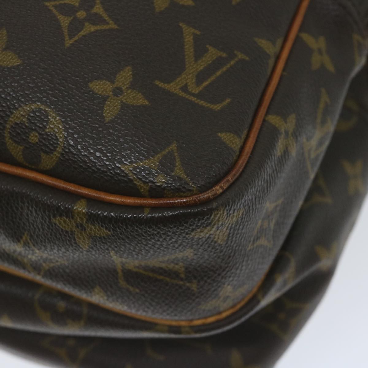 LOUIS VUITTON Monogram Reporter GM Shoulder Bag M45252 LV Auth 62211