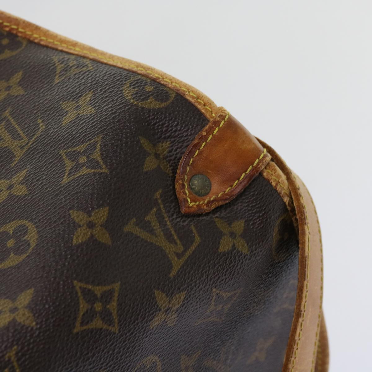 LOUIS VUITTON Monogram Saumur 35 Shoulder Bag M42254 LV Auth 62223