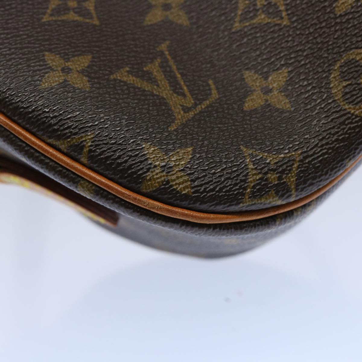 LOUIS VUITTON Monogram Blois Shoulder Bag M51221 LV Auth 62285