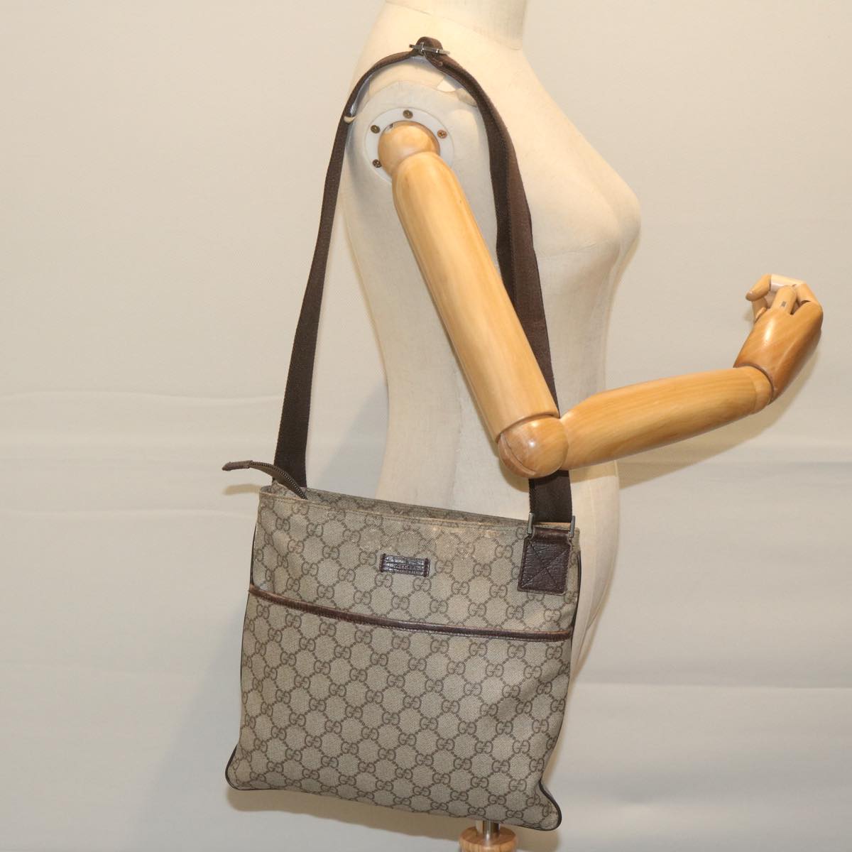 GUCCI GG Supreme Shoulder Bag PVC Leather Beige 141626 467891 Auth 62515