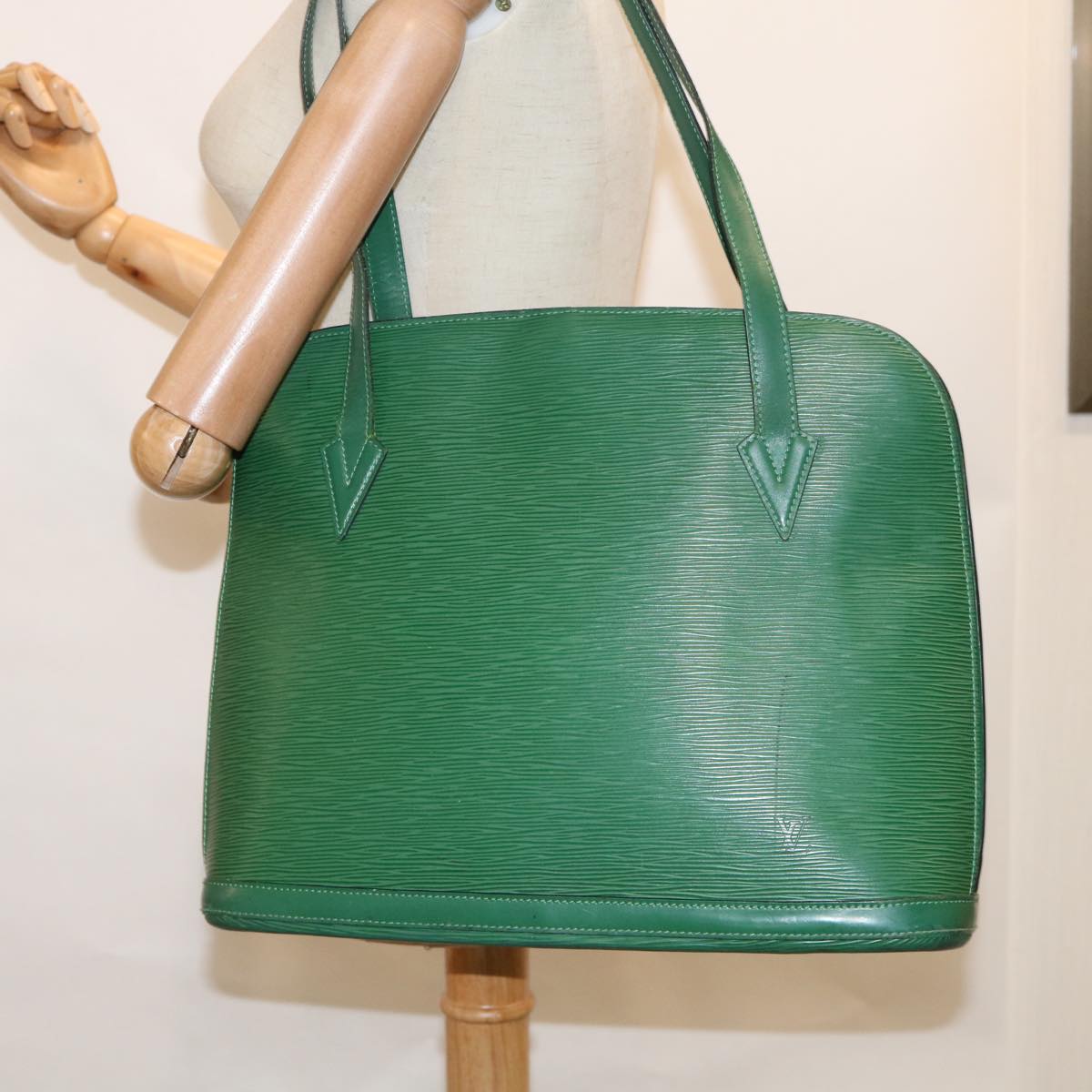 LOUIS VUITTON Epi Lussac Shoulder Bag Green M52284 LV Auth 62531