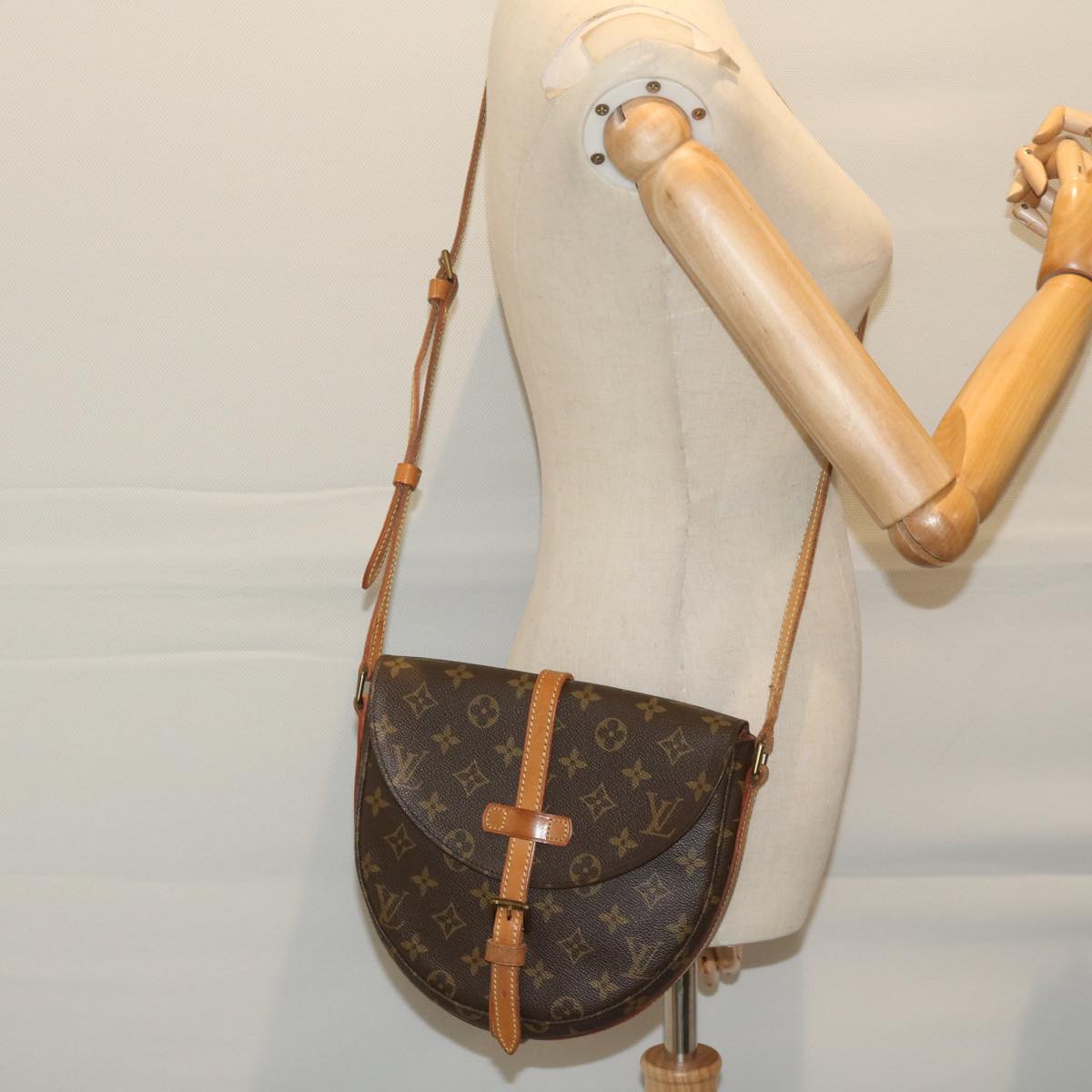 LOUIS VUITTON Monogram Chantilly MM Shoulder Bag M51233 LV Auth 62569