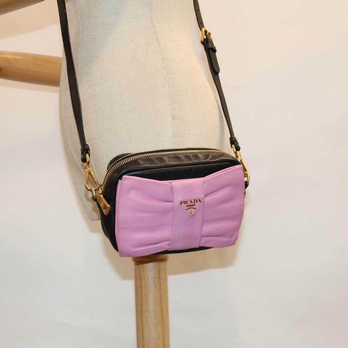 PRADA Ribbon Shoulder Bag Leather Pink Black Auth 62657