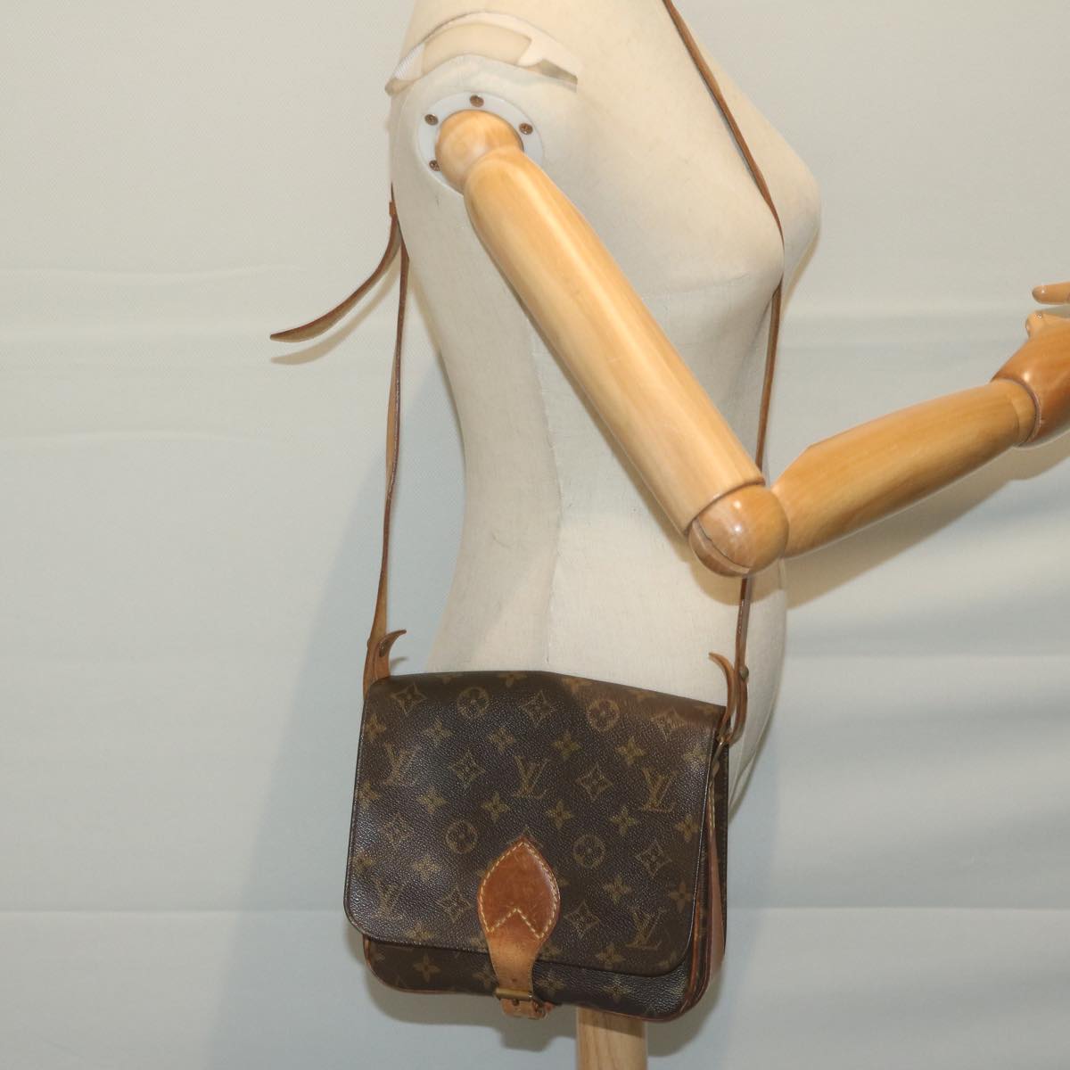 LOUIS VUITTON Monogram Cartouchiere MM Shoulder Bag M51253 LV Auth 62675