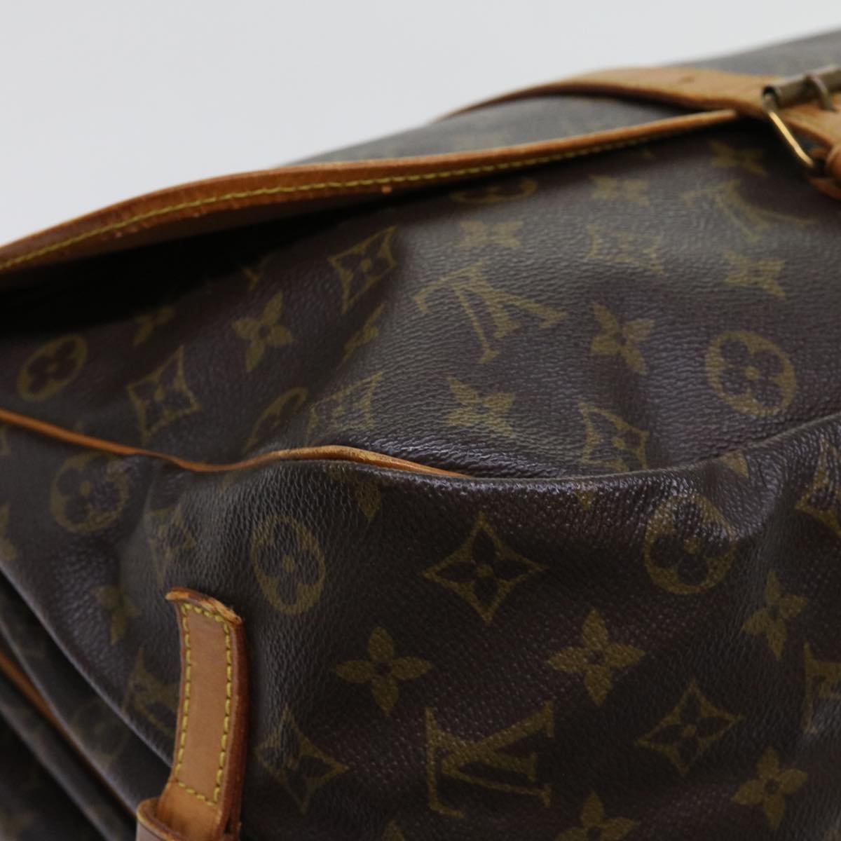 LOUIS VUITTON Monogram Saumur 35 Shoulder Bag M42254 LV Auth 62739