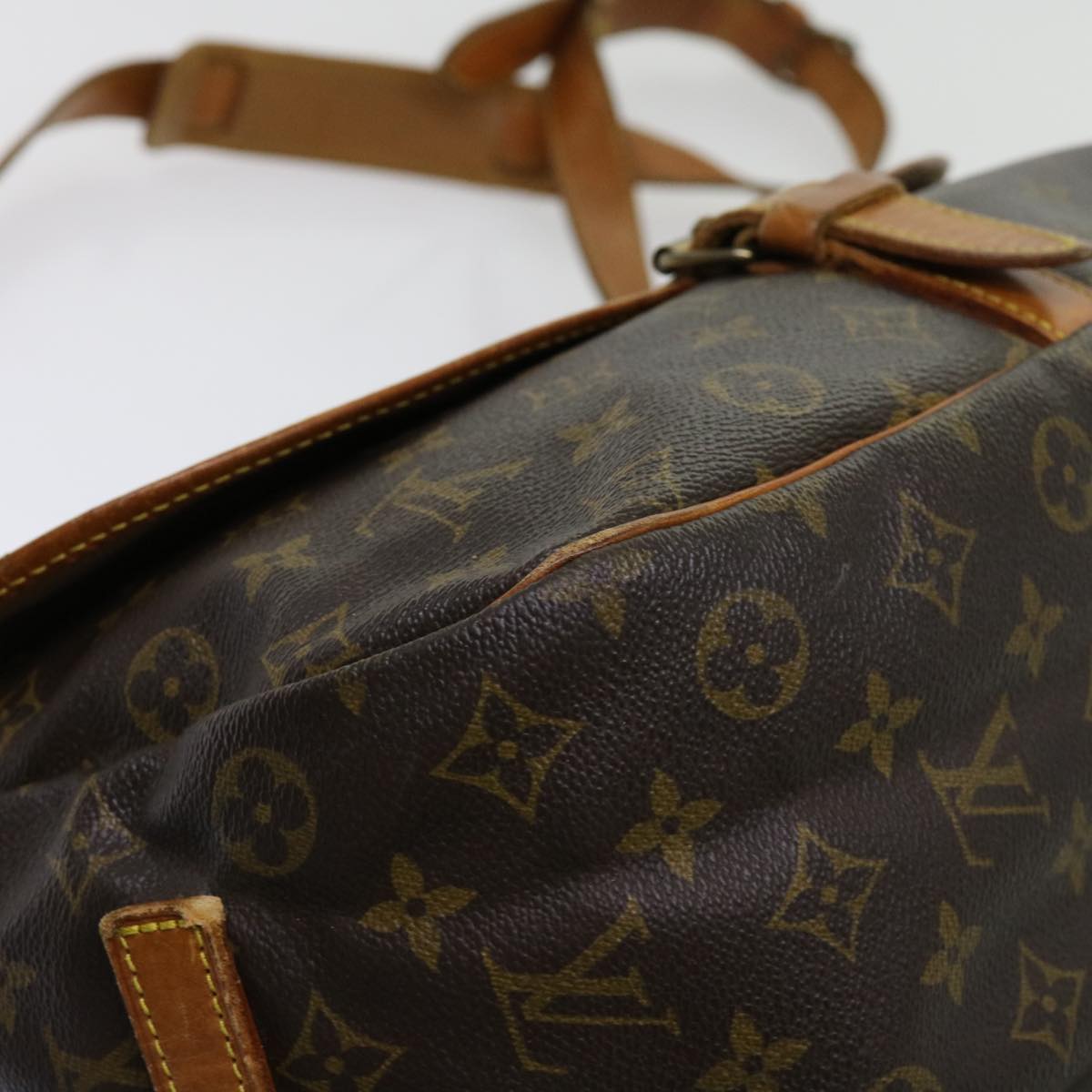 LOUIS VUITTON Monogram Saumur 35 Shoulder Bag M42254 LV Auth 62740