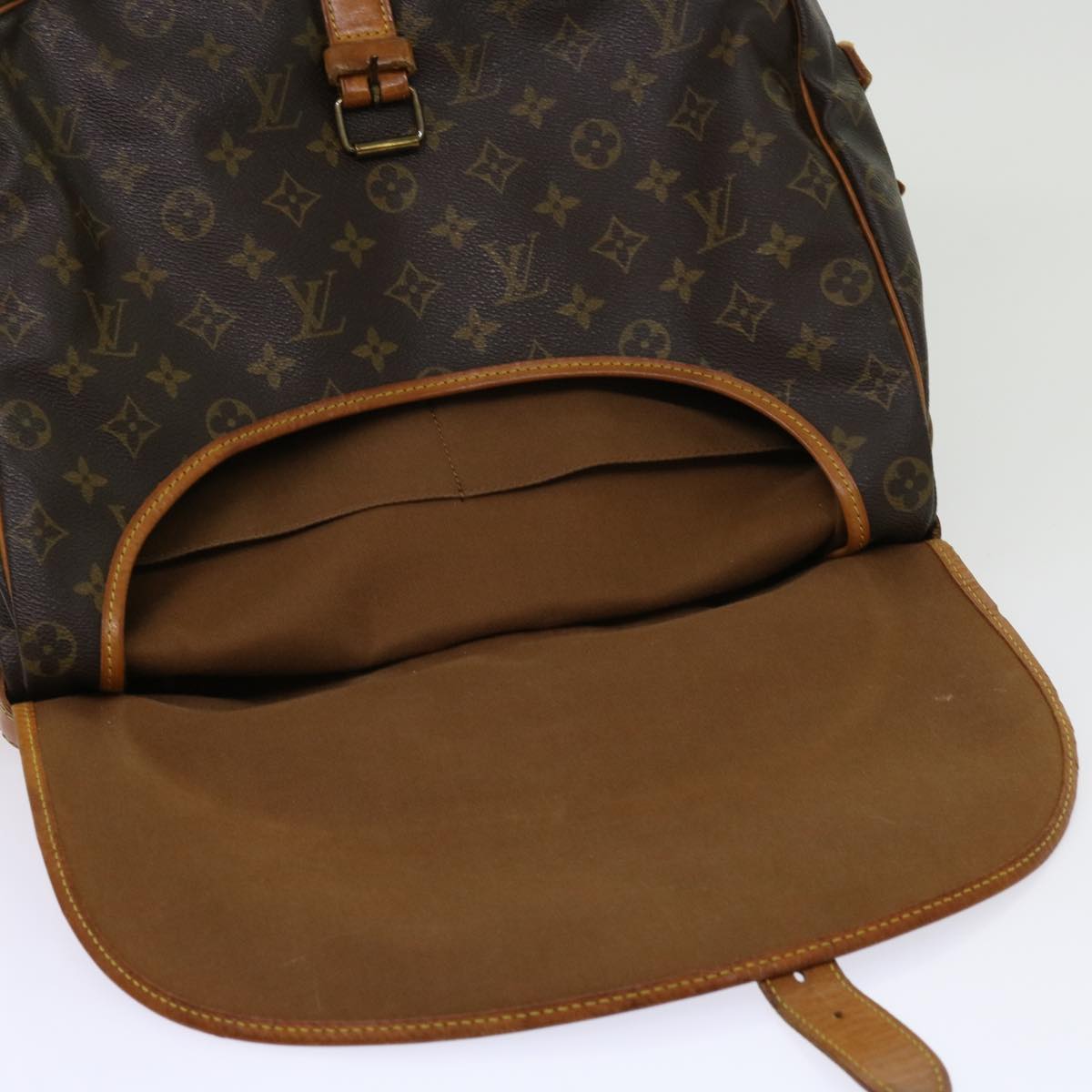 LOUIS VUITTON Monogram Saumur 35 Shoulder Bag M42254 LV Auth 62740