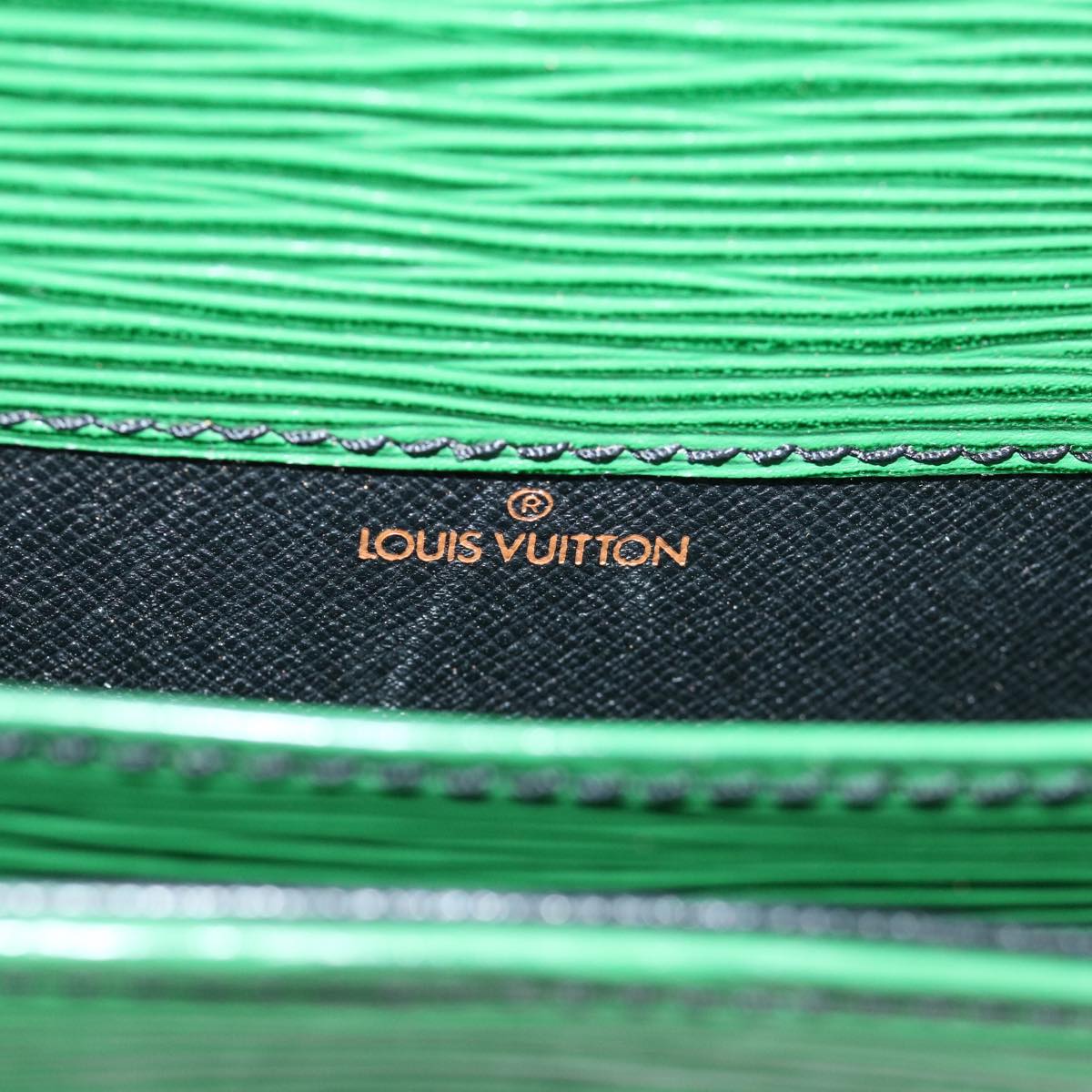 LOUIS VUITTON Epi Cartouchiere MM Shoulder Bag Green M52244 LV Auth 62823