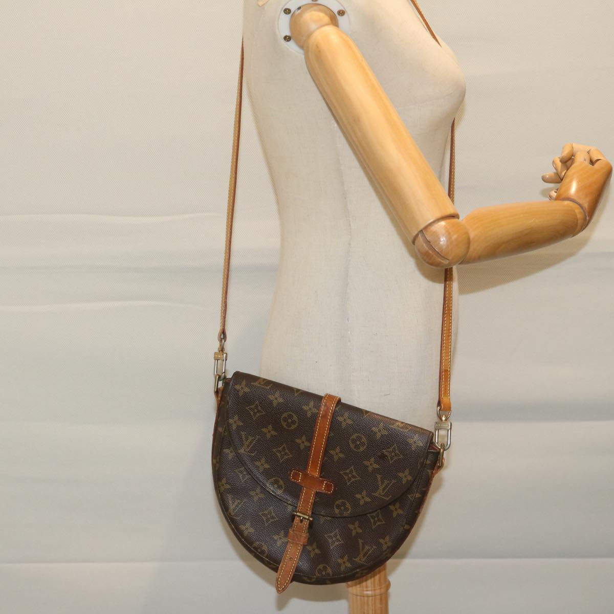 LOUIS VUITTON Monogram Chantilly MM Shoulder Bag M51233 LV Auth 62828