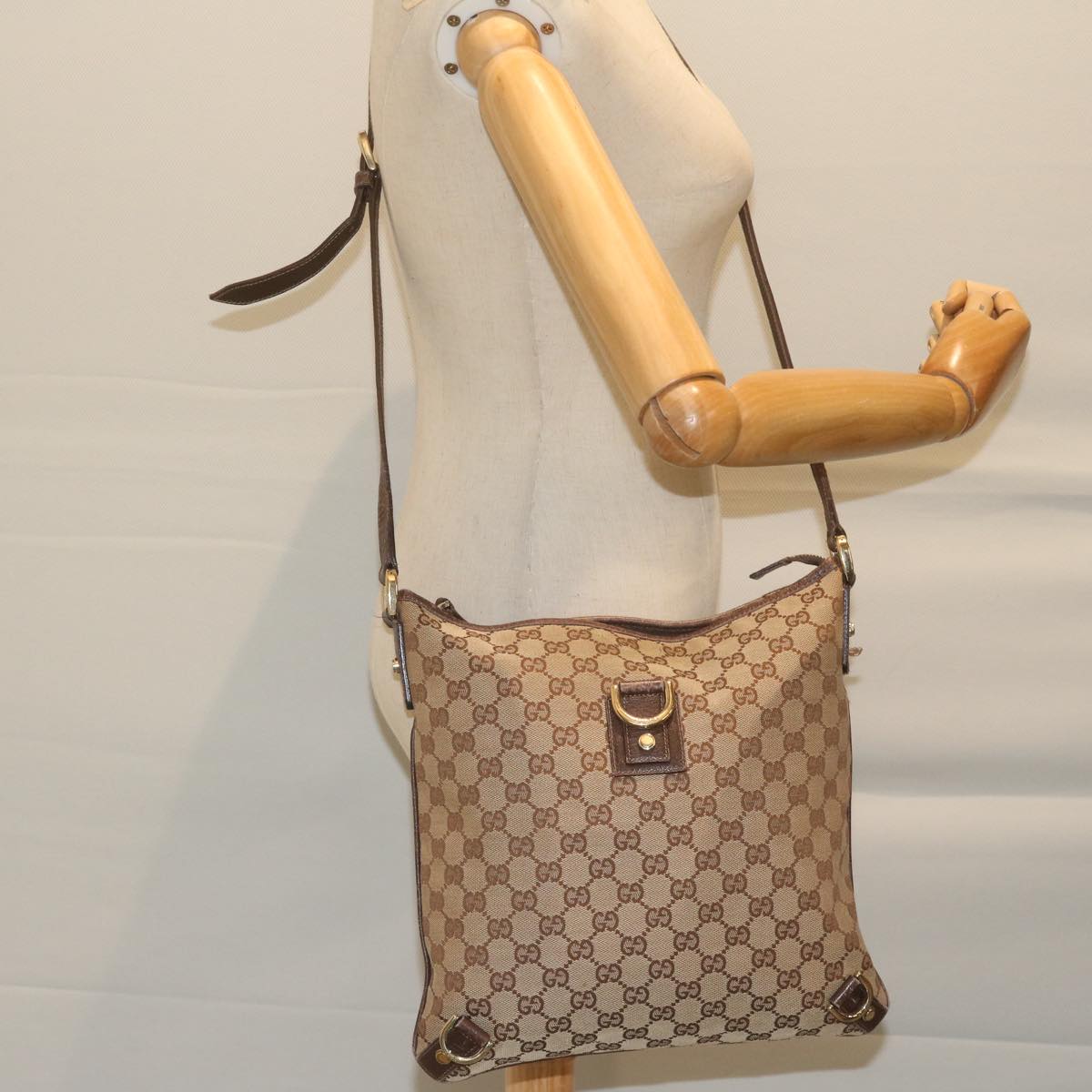 GUCCI GG Canvas Shoulder Bag Beige 131326 Auth 62837