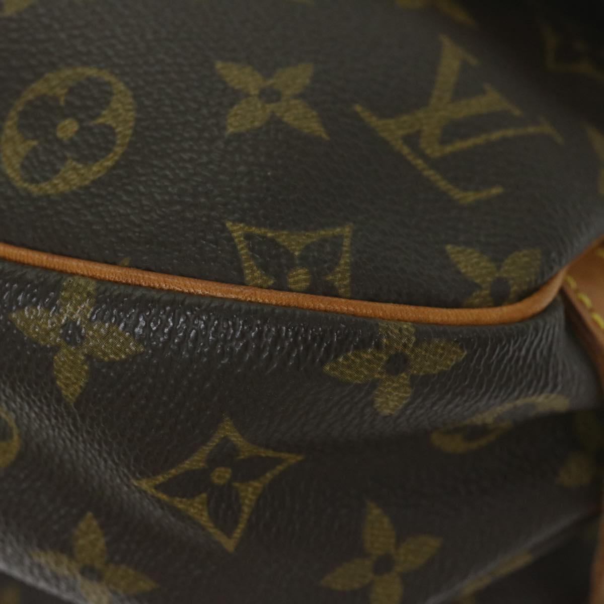 LOUIS VUITTON Monogram Saumur 30 Shoulder Bag M42256 LV Auth 62922