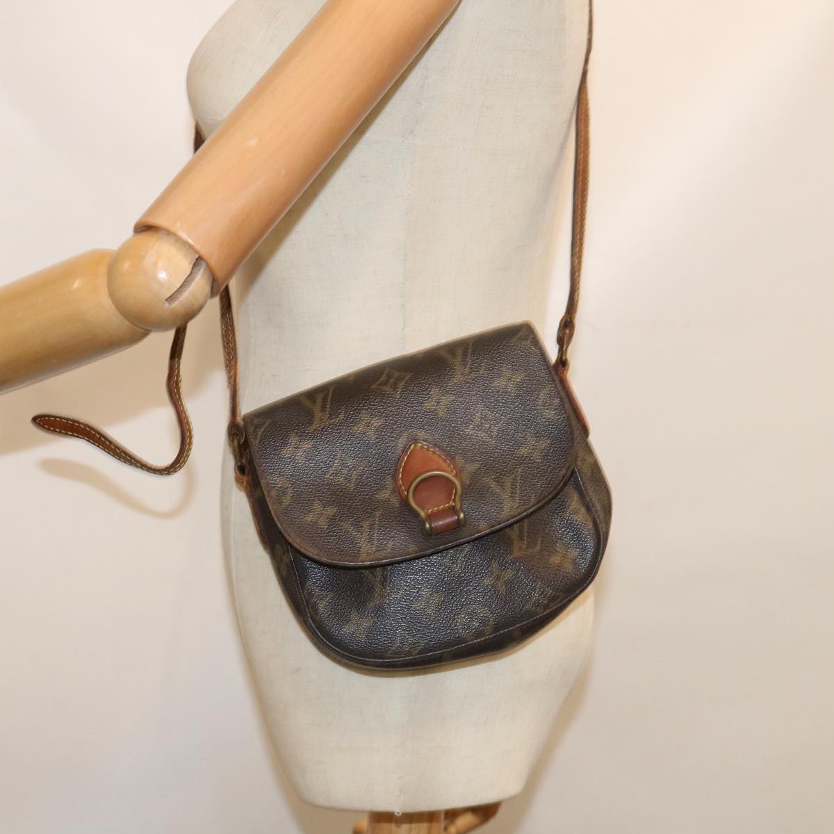 LOUIS VUITTON Monogram Saint Cloud GM Shoulder Bag M51242 LV Auth 62951