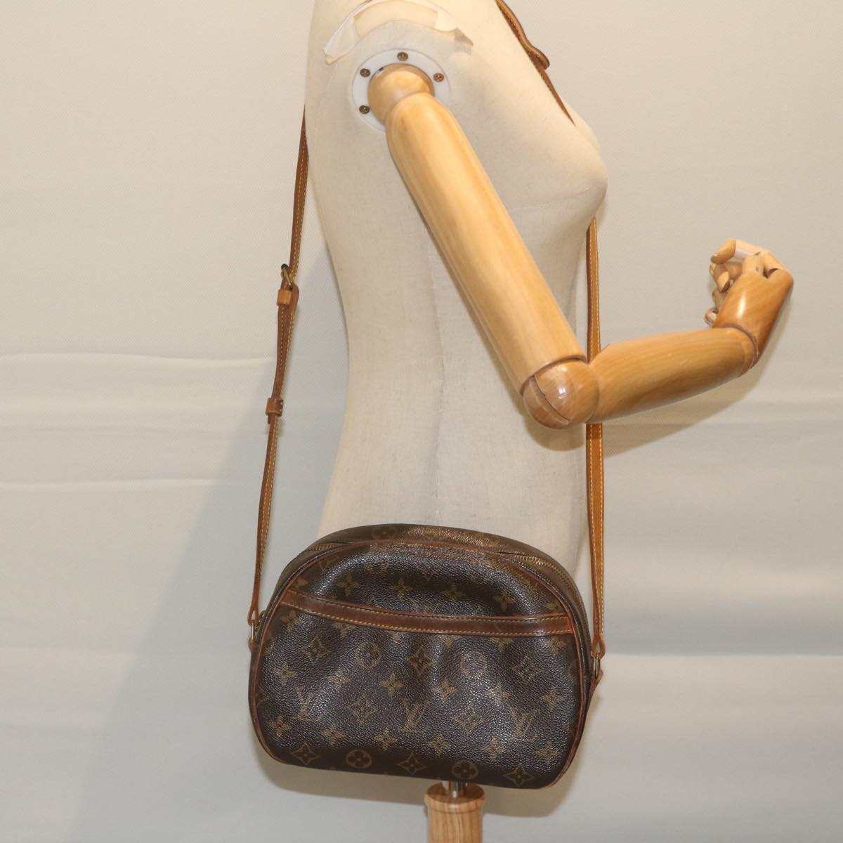 LOUIS VUITTON Monogram Blois Shoulder Bag M51221 LV Auth 63017