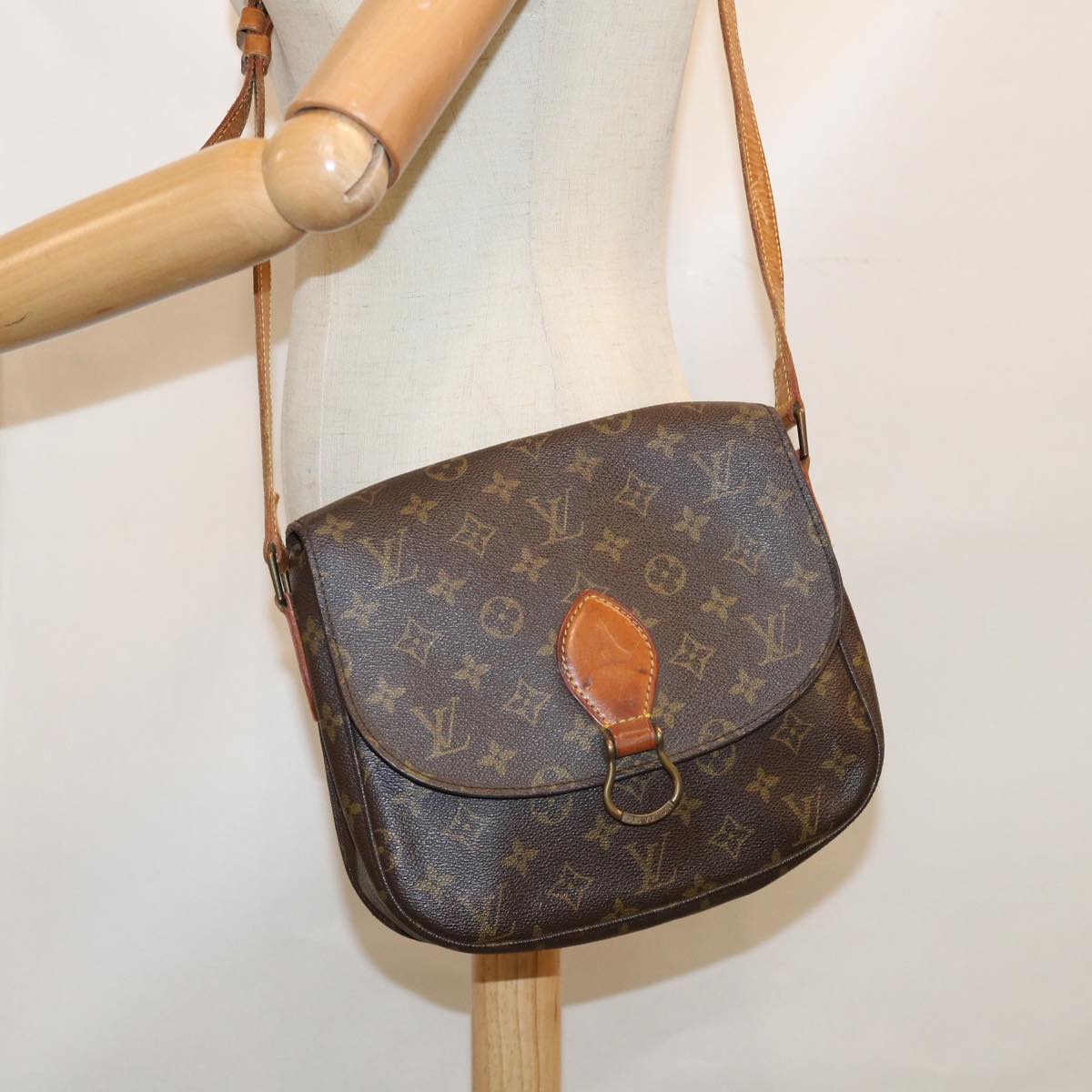 LOUIS VUITTON Monogram Saint Cloud PM Shoulder Bag M51244 LV Auth 63083