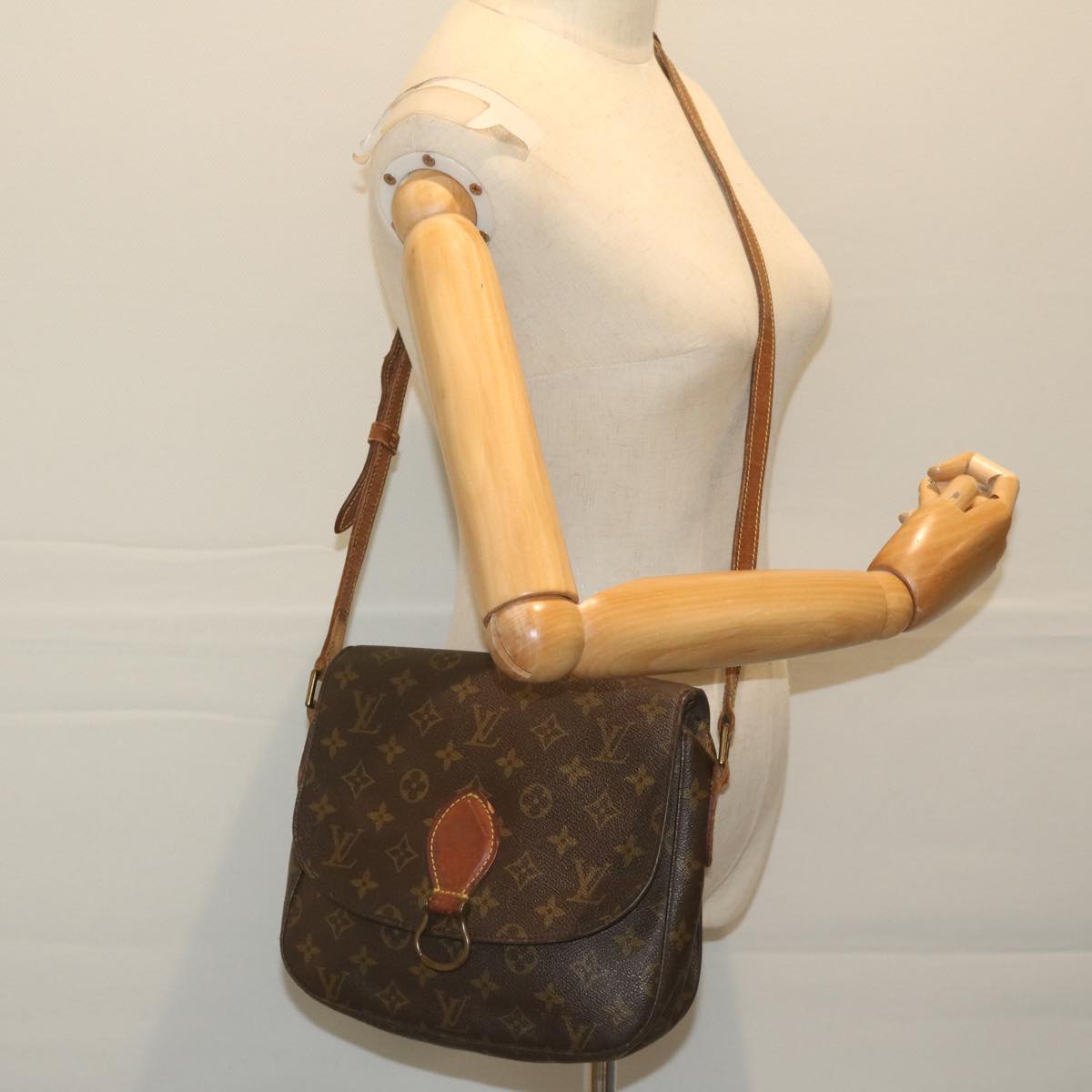 LOUIS VUITTON Monogram Saint Cloud GM Shoulder Bag M51242 LV Auth 63306