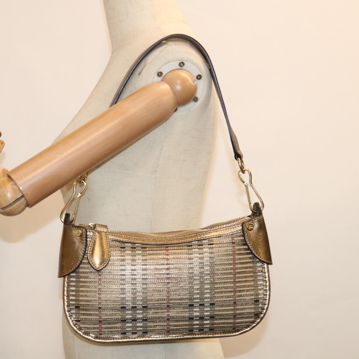 BURBERRY Nova Check Shoulder Bag Leather Beige Auth 63319A