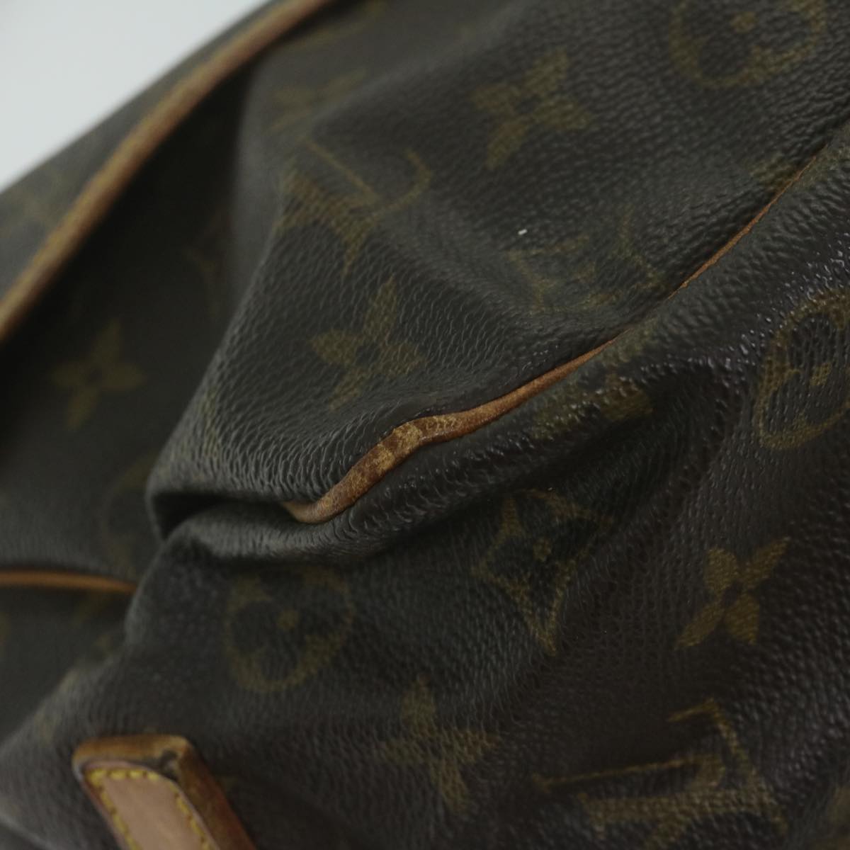 LOUIS VUITTON Monogram Saumur 35 Shoulder Bag M42254 LV Auth 63511