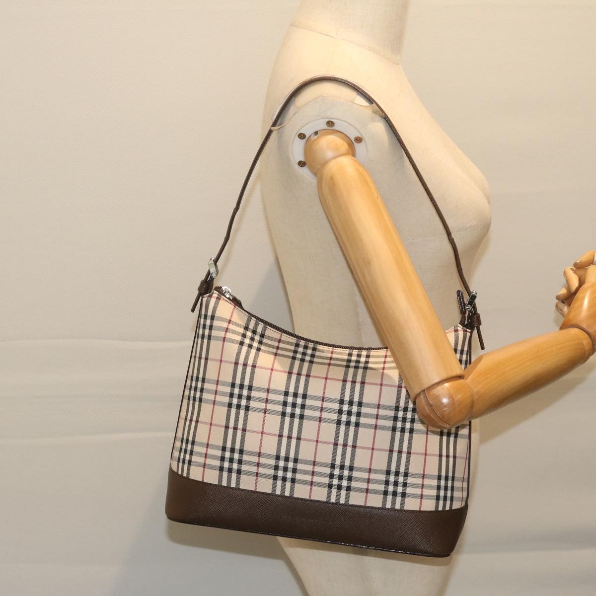 BURBERRY Nova Check Shoulder Bag Nylon Leather Beige Auth 63578