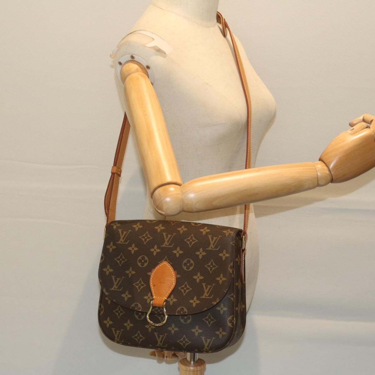 LOUIS VUITTON Monogram Saint Cloud GM Shoulder Bag M51242 LV Auth 63729