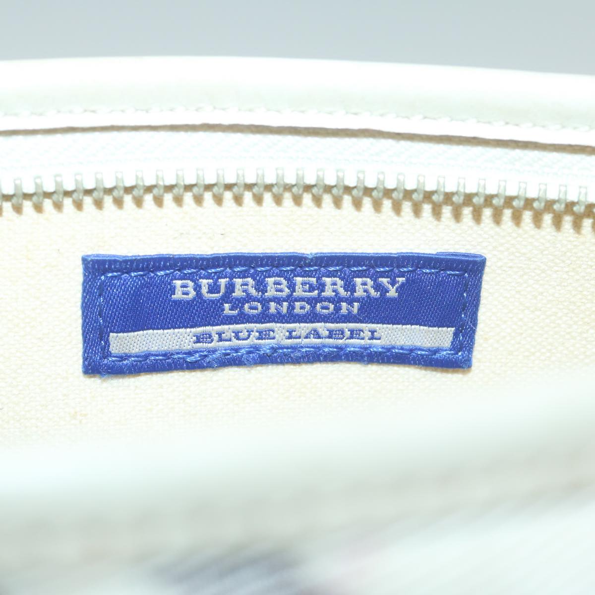 BURBERRY Nova Check Blue Label Shoulder Bag Nylon White Auth 63903