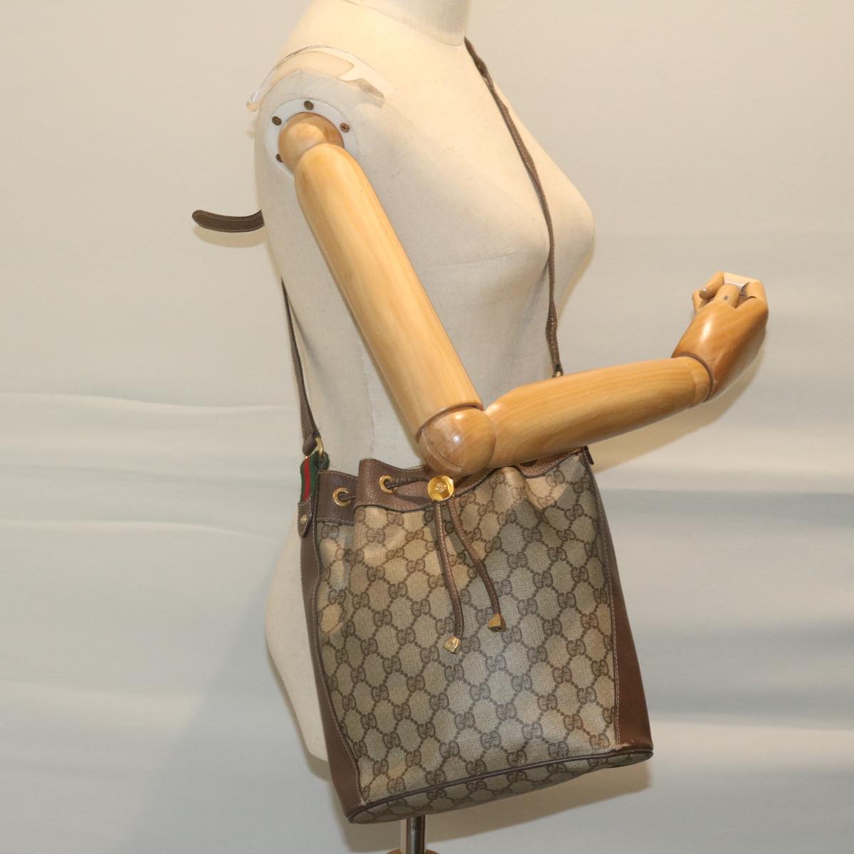 GUCCI Web Sherry Line GG Supreme Shoulder Bag Beige Red 164 02 034 Auth 63948