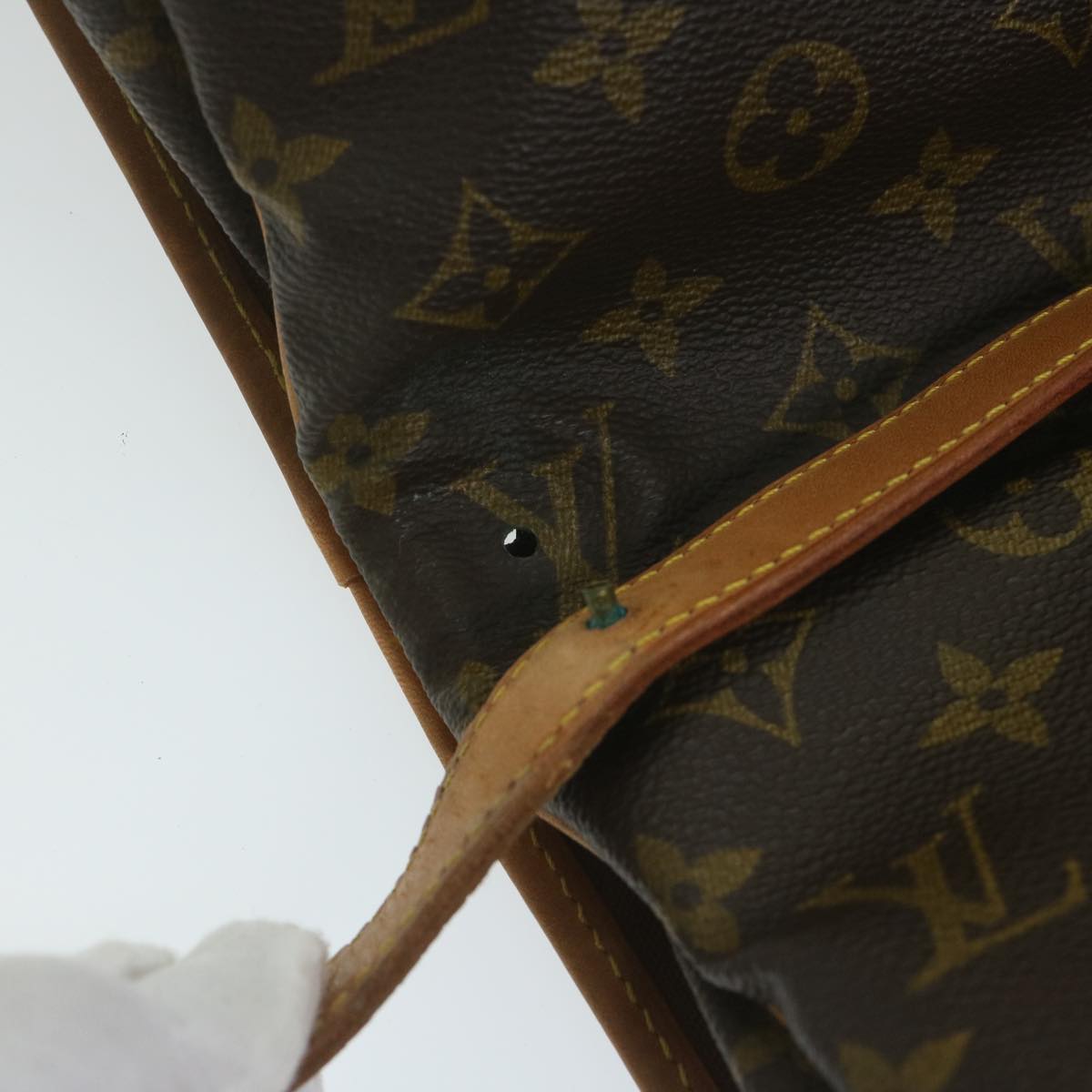 LOUIS VUITTON Monogram Saumur 30 Shoulder Bag M42256 LV Auth 63952