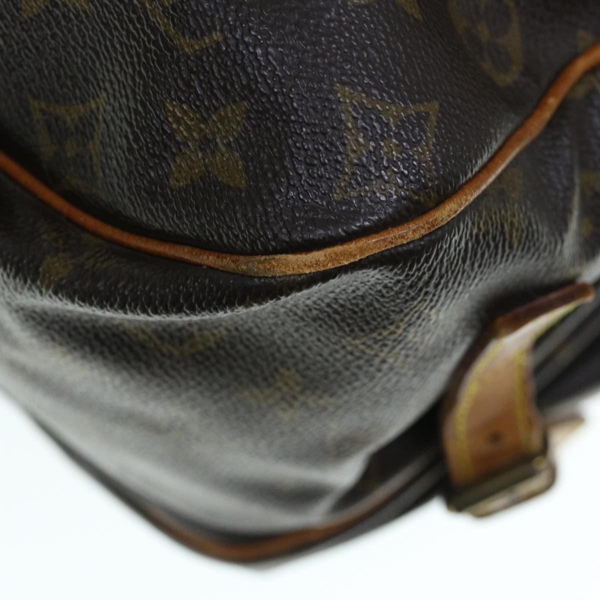 LOUIS VUITTON Monogram Saumur 35 Shoulder Bag M42254 LV Auth 63955