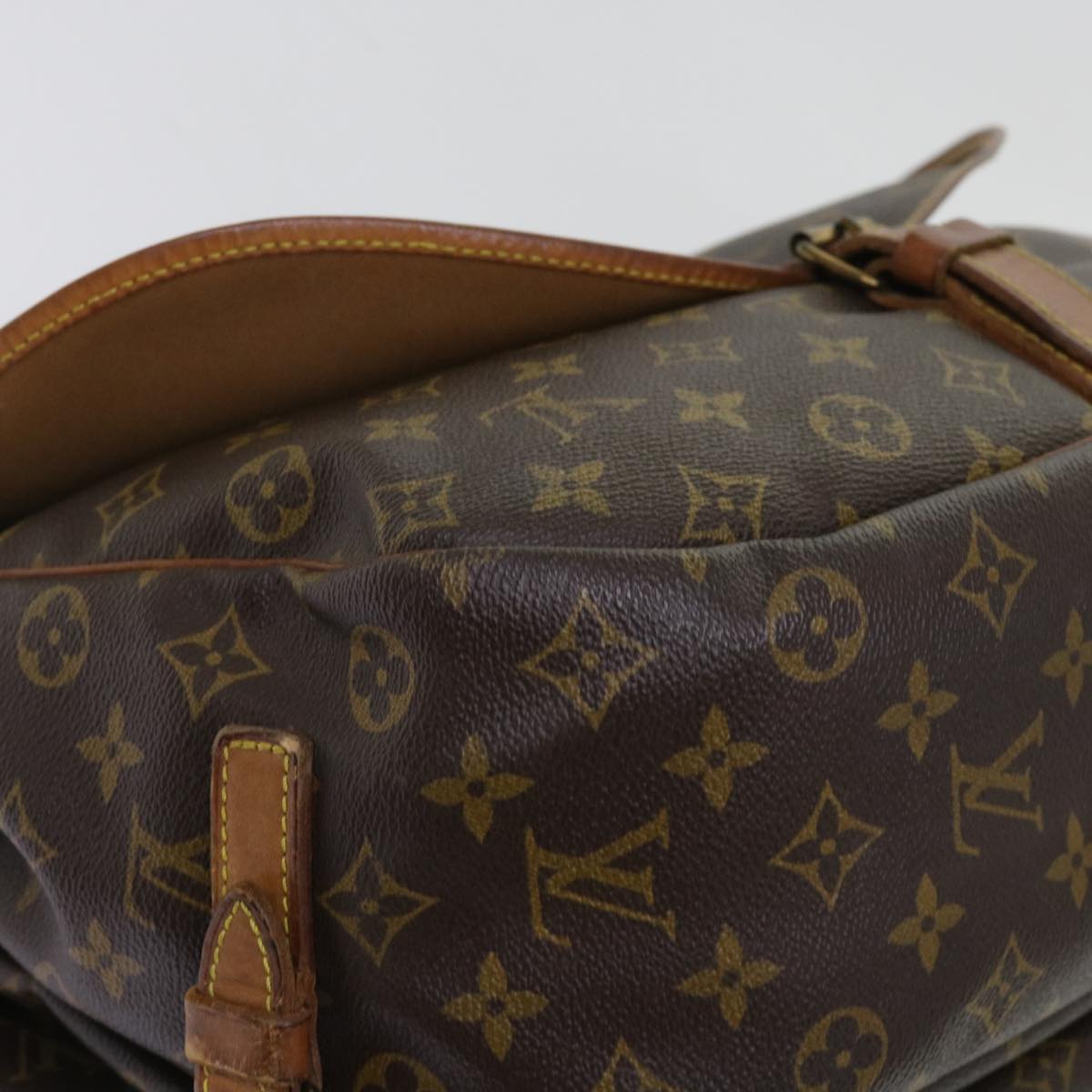 LOUIS VUITTON Monogram Saumur 35 Shoulder Bag M42254 LV Auth 64074