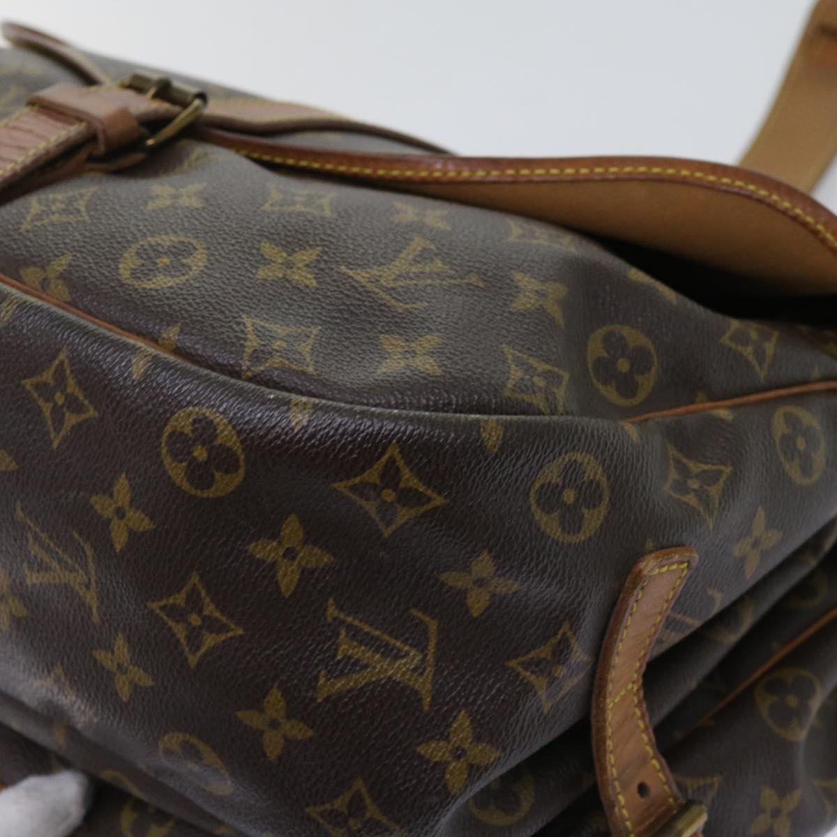 LOUIS VUITTON Monogram Saumur 35 Shoulder Bag M42254 LV Auth 64074