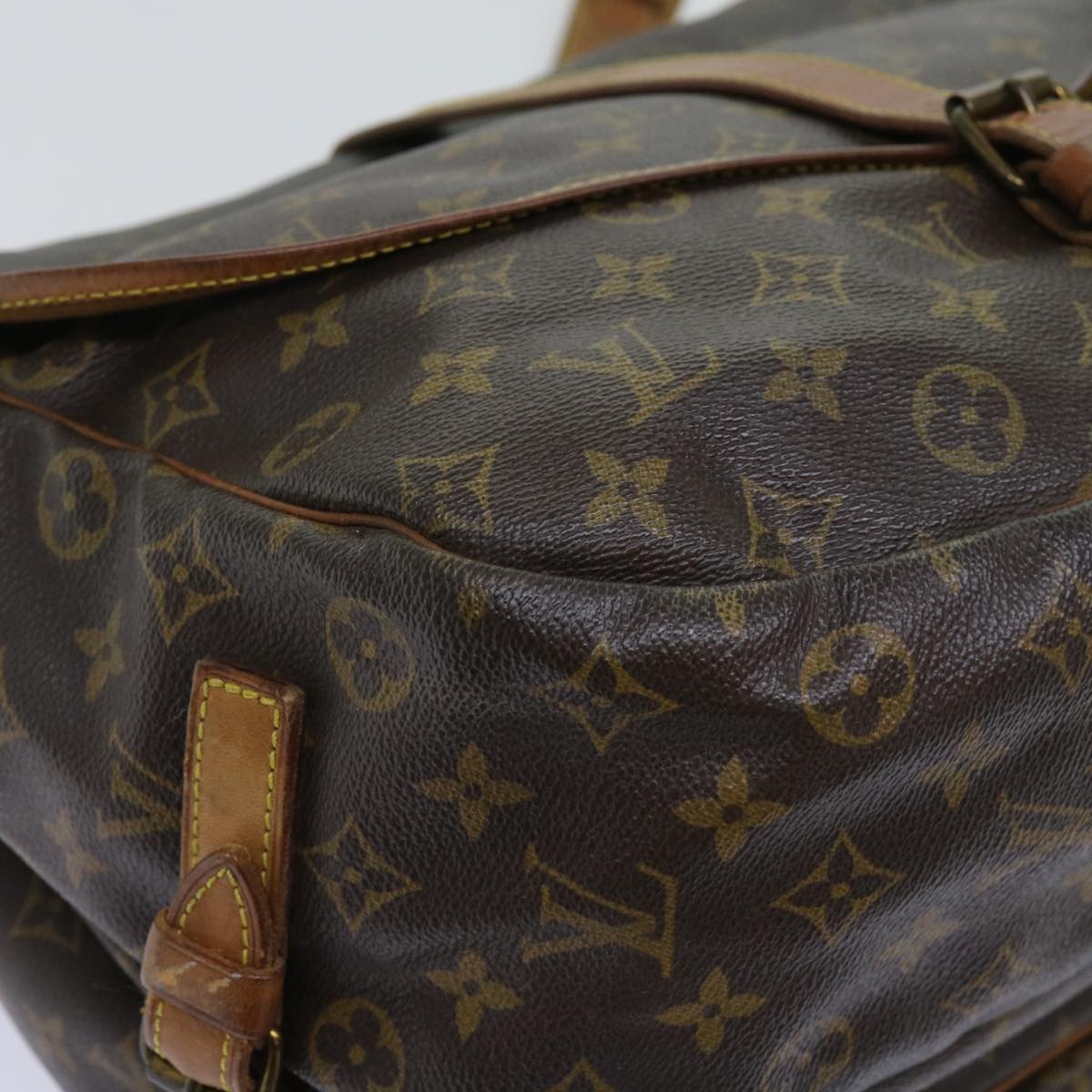 LOUIS VUITTON Monogram Saumur 35 Shoulder Bag M42254 LV Auth 64074