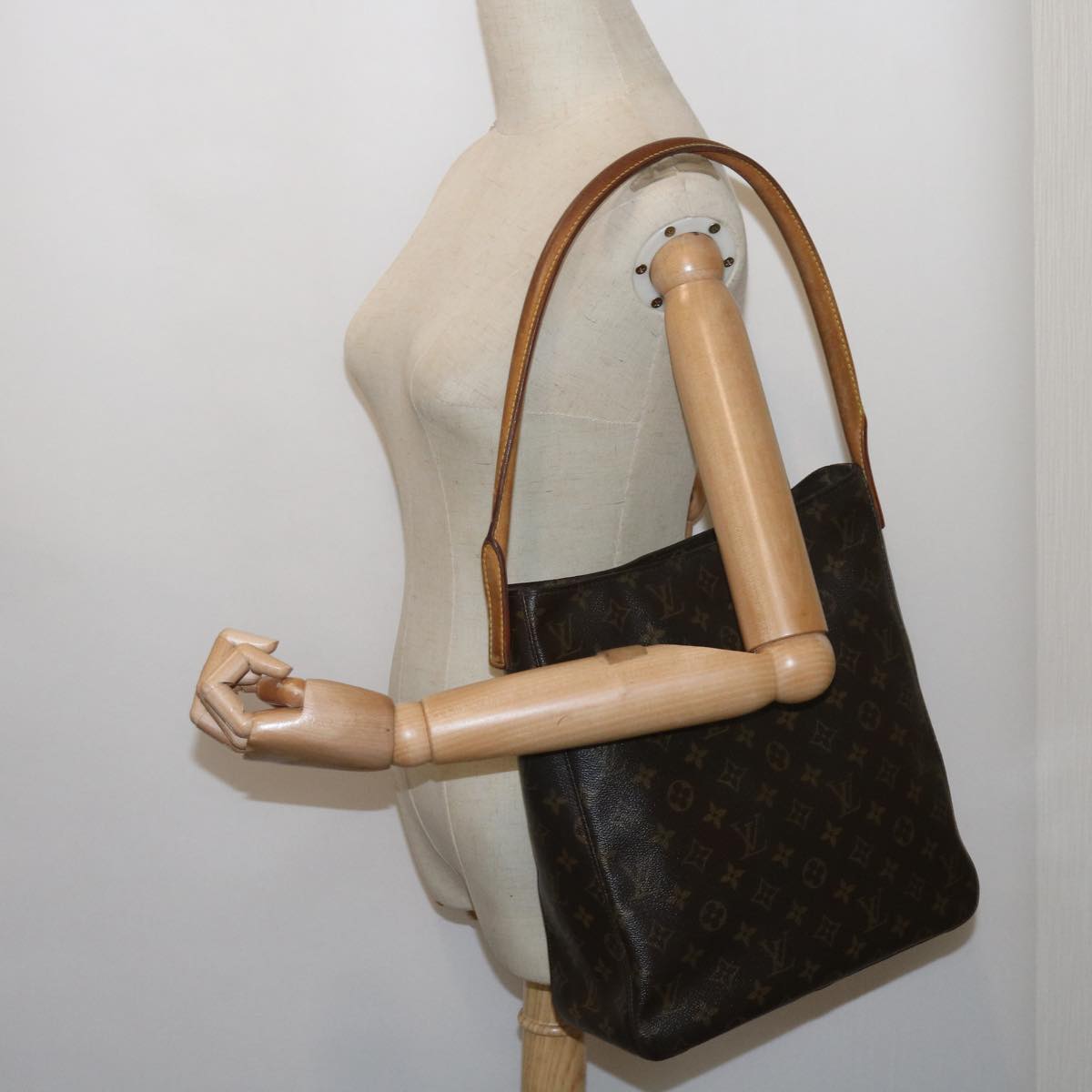 LOUIS VUITTON Monogram Looping GM Shoulder Bag M51145 LV Auth 64251